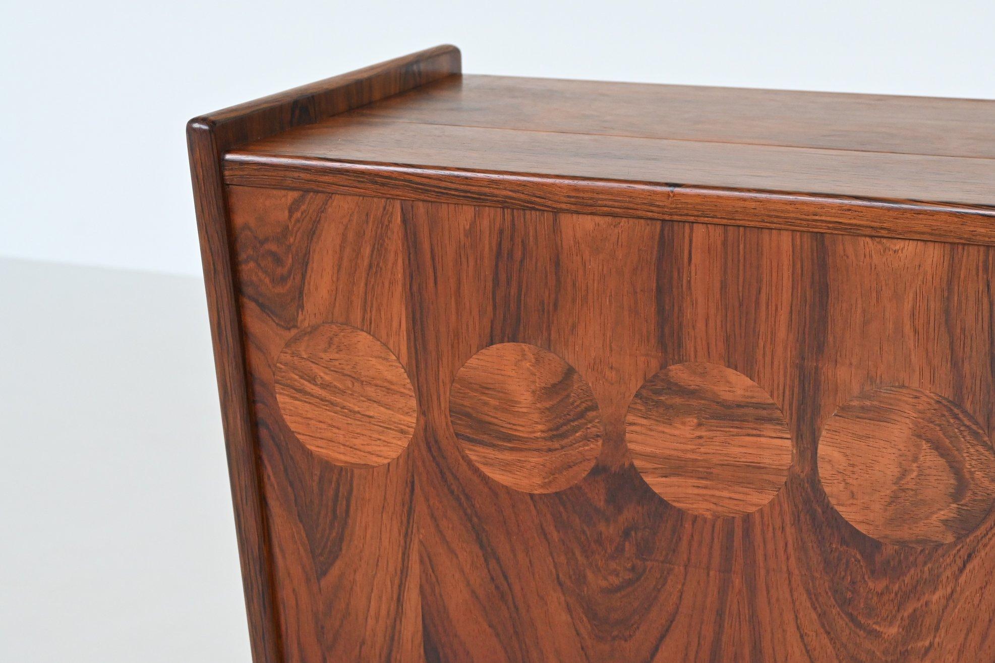 Johannes Andersen dry bar and Erik Buch stools rosewood Denmark 1960 For Sale 6