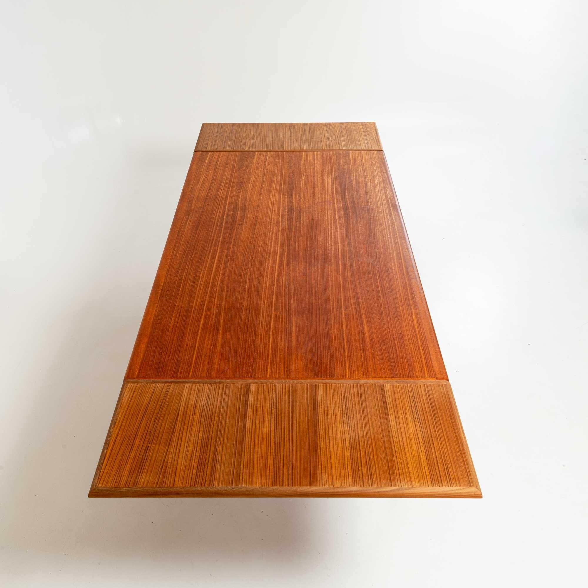 Johannes Andersen Extendable Dining Table in Teak For Sale 1