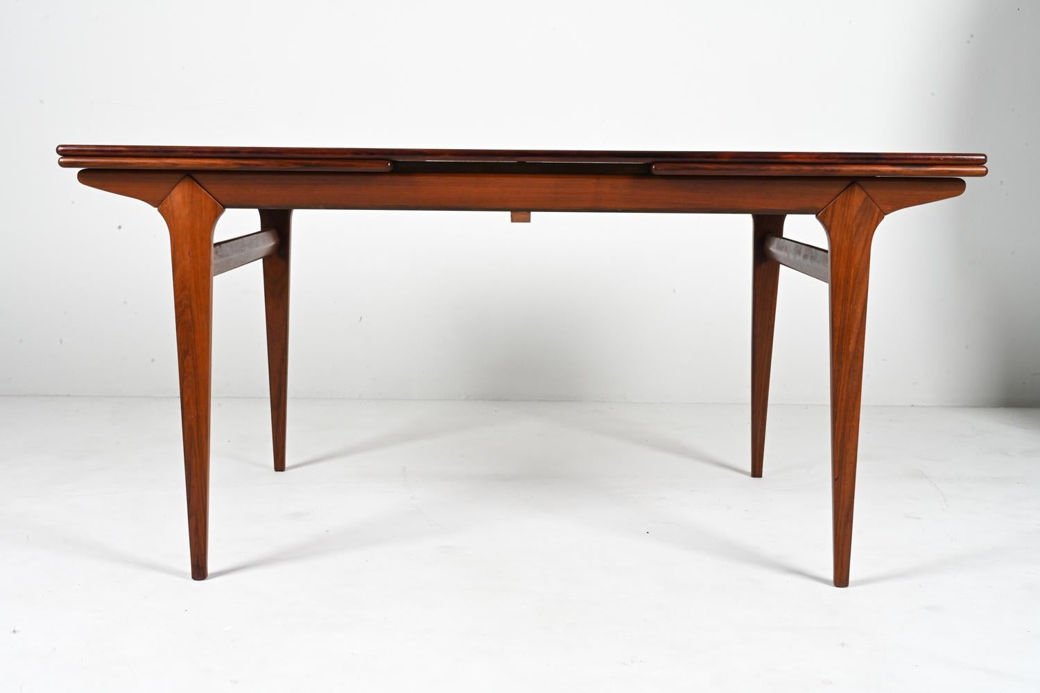 Johannes Andersen Extension table in Mahogany For Sale 4