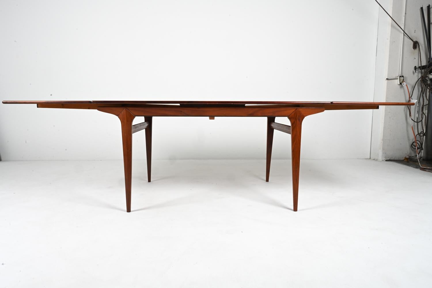 Johannes Andersen Extension table in Mahogany For Sale 9