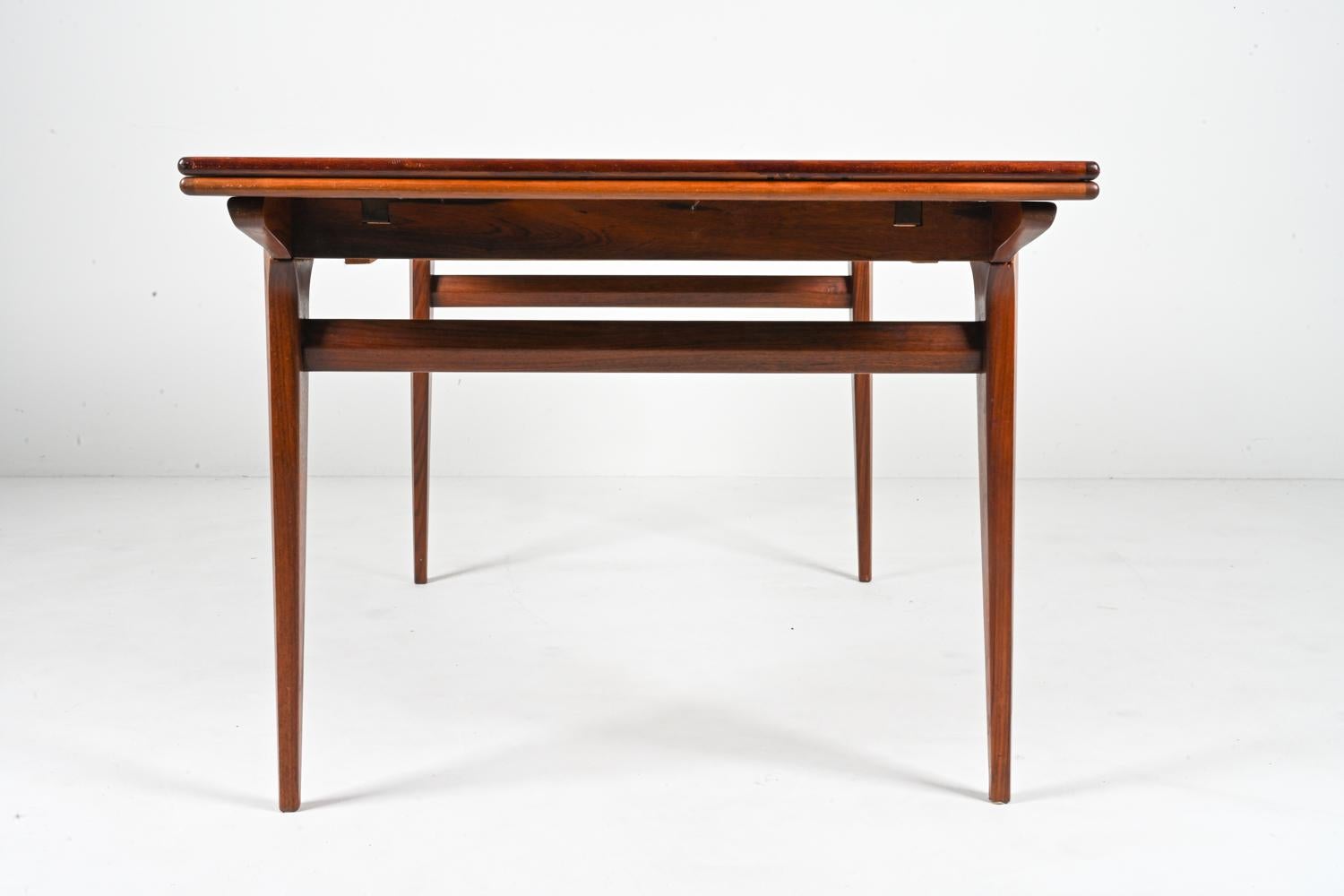 Johannes Andersen Extension table in Mahogany For Sale 3
