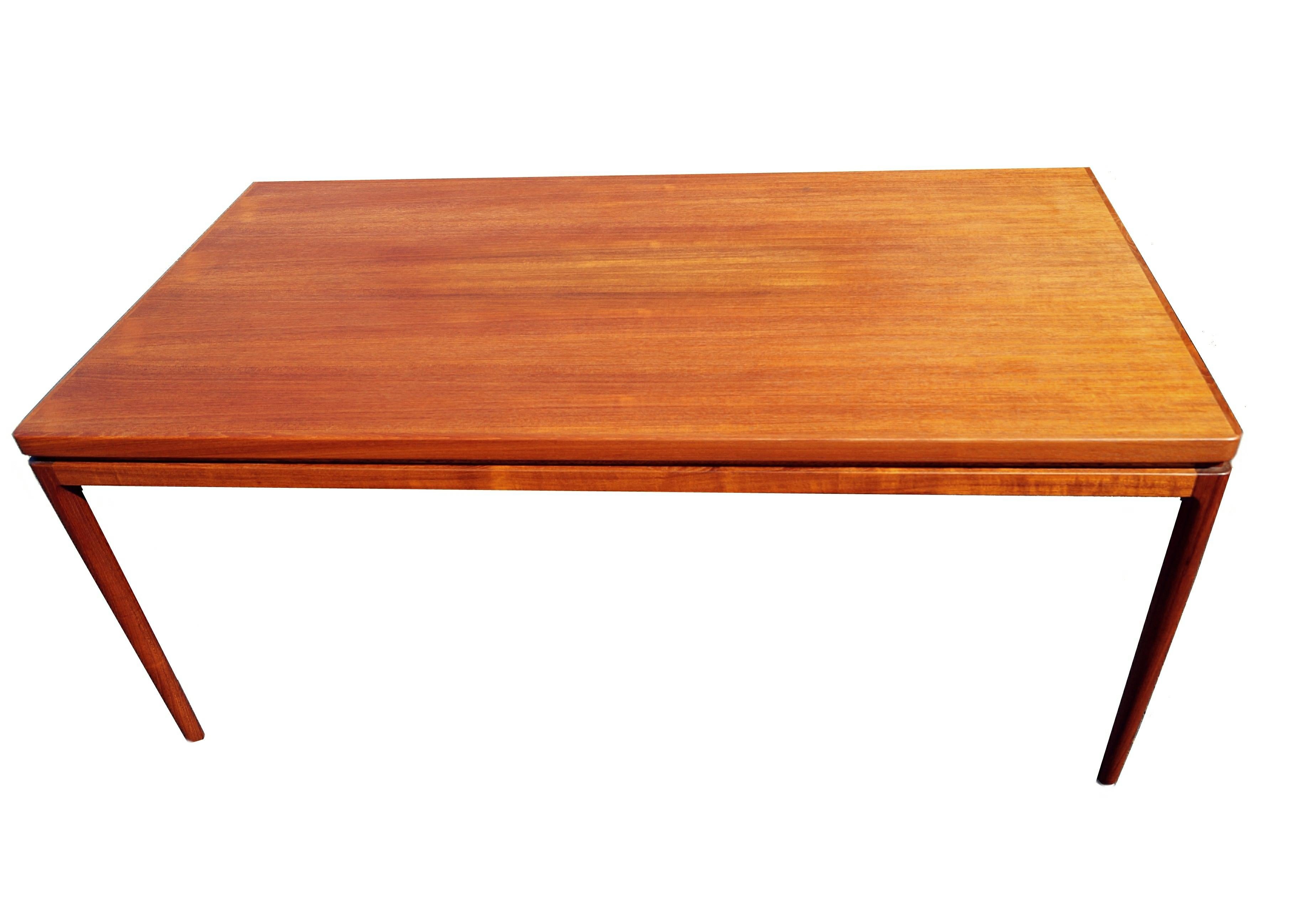 Table de salle à manger moderne danoise en teck de Johannes Andersen pour Christian Linneberg en vente 4