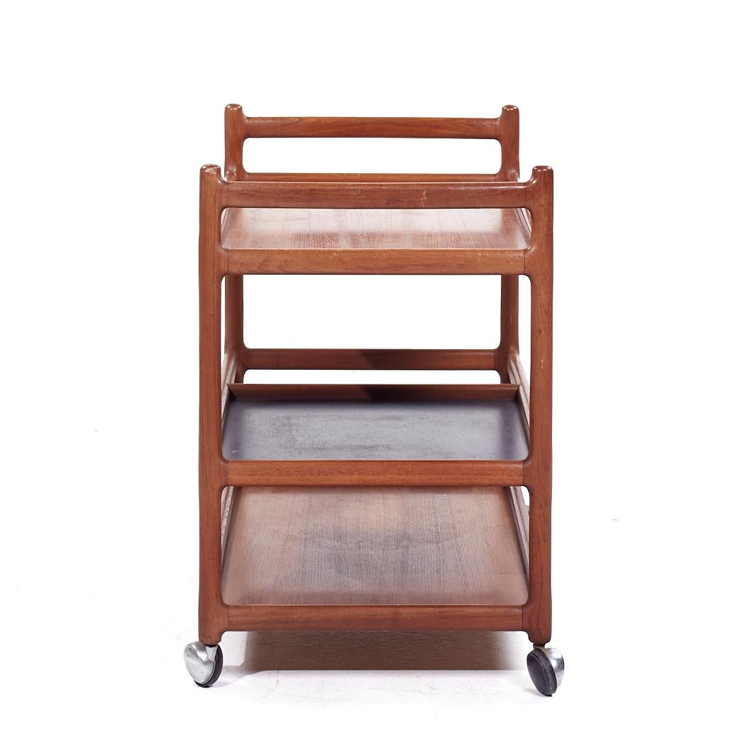 Johannes Andersen pour Silkeborg Chariot de bar danois du milieu du siècle en teck Bon état - En vente à Countryside, IL