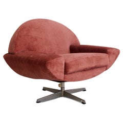 Johannes Andersen for Trensum Pink Capri Swivel Chair