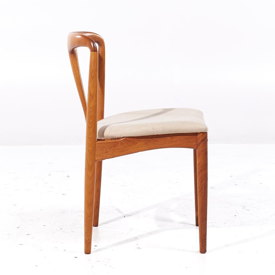 Tappezzeria Johannes Andersen per Uldum Mobelfabrik MCM Sedie Juliane in teak - Set di 6 in vendita
