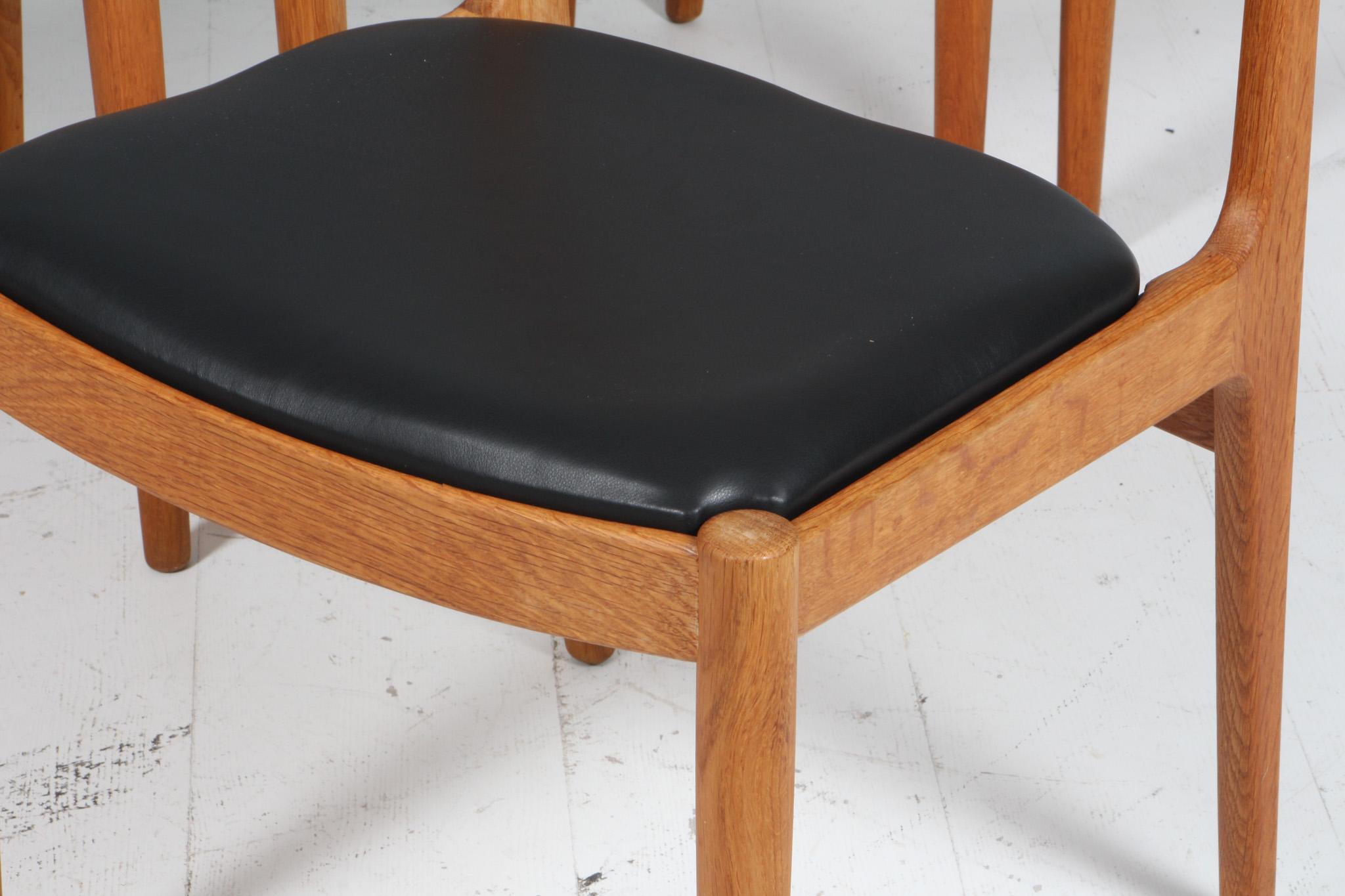 Mid-20th Century Johannes Andersen four Dining Chairs For Sale