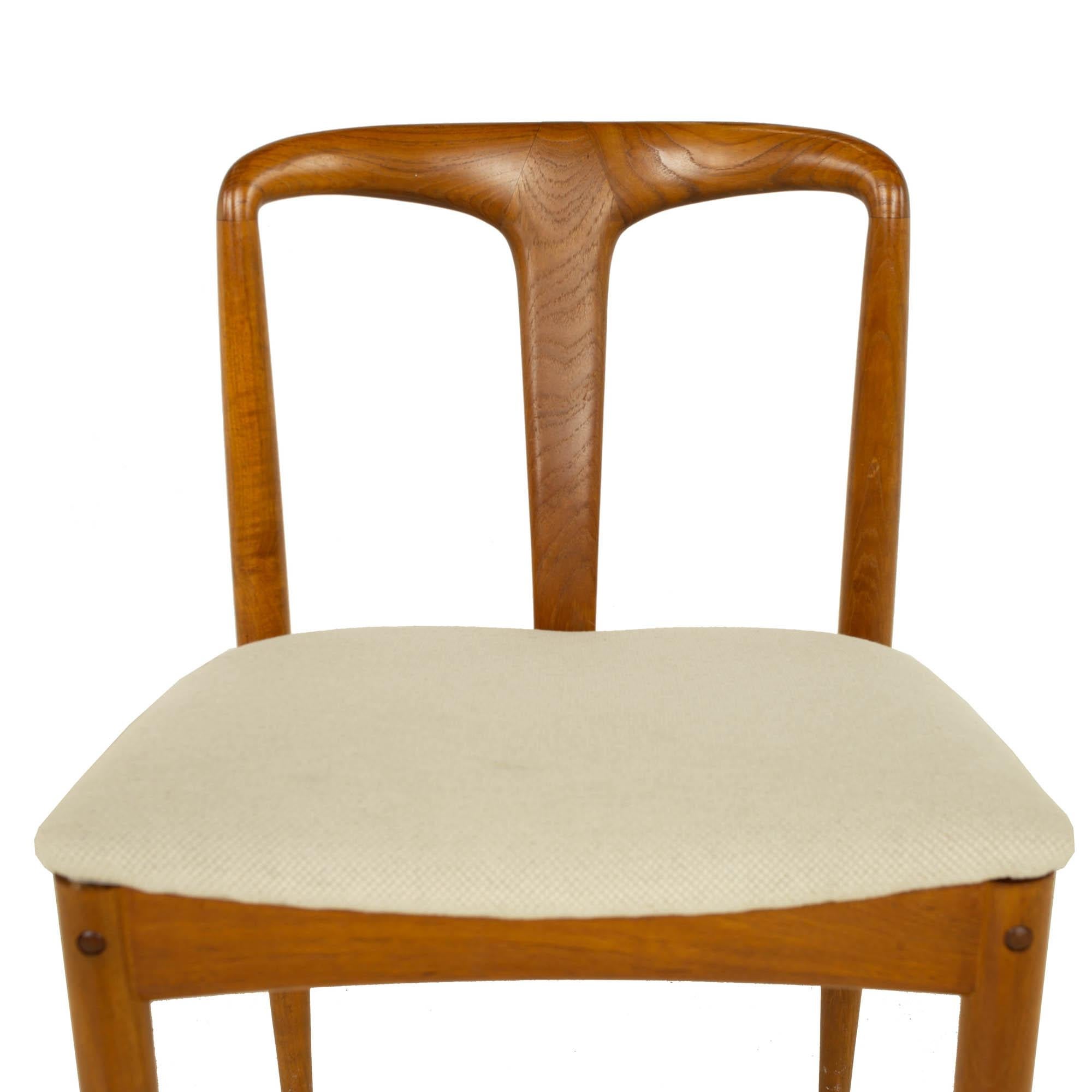 Johannes Andersen Juliane Style D-Scan Mid Century Teak Dining Chairs, Set of 4 4