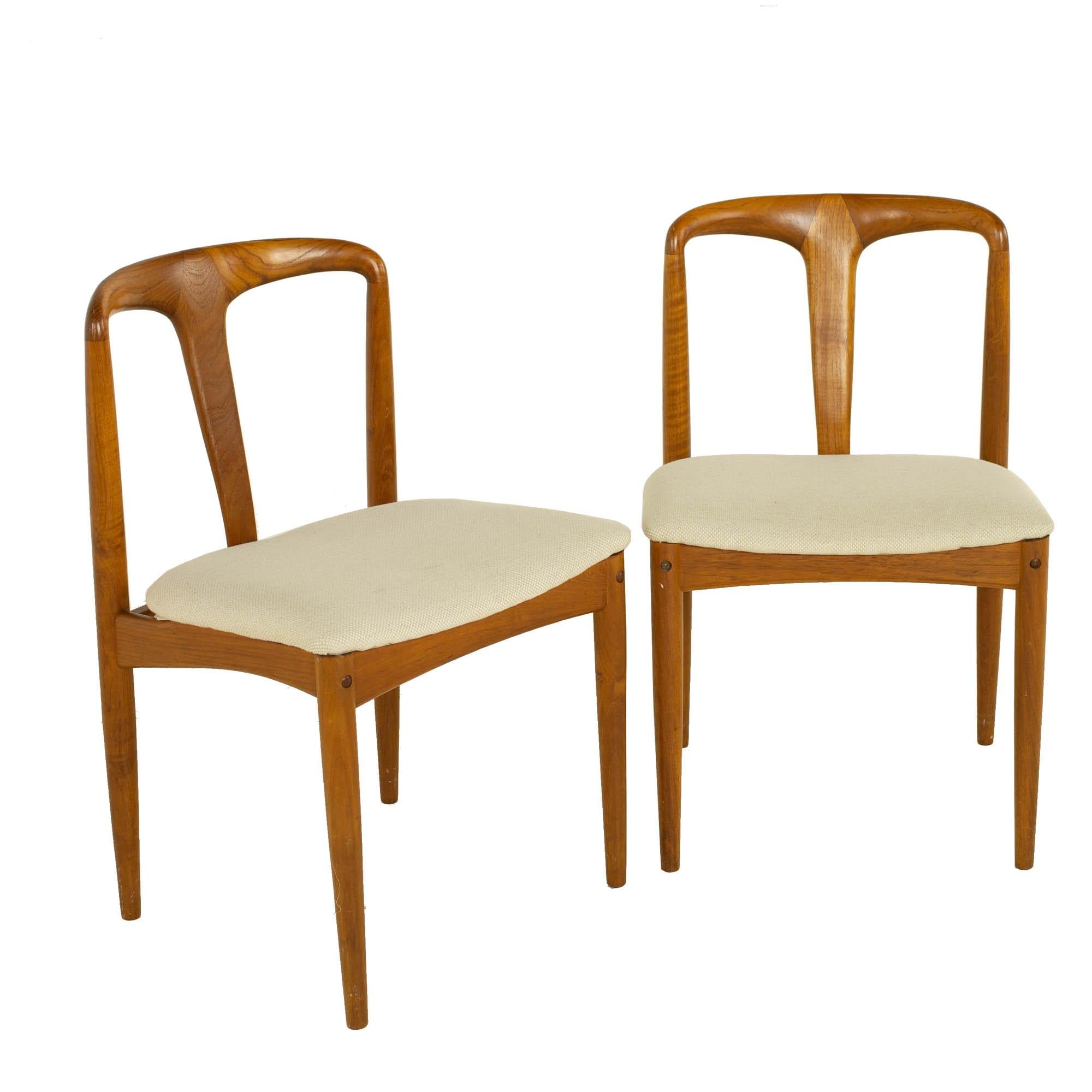 Mid-Century Modern Johannes Andersen Juliane Style D-Scan Mid Century Teak Dining Chairs, Set of 4