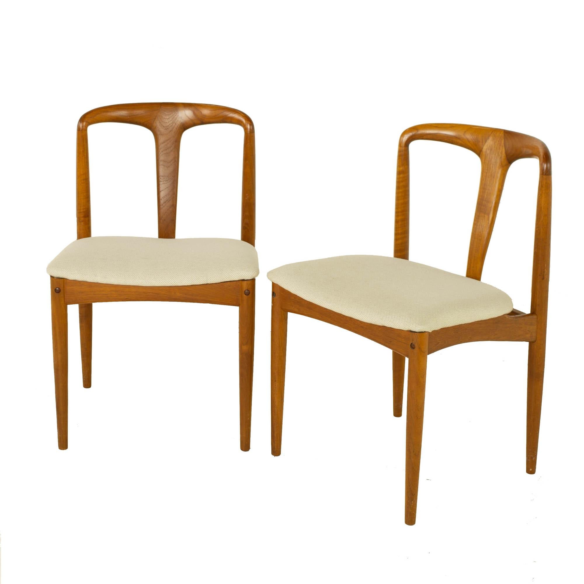 Danish Johannes Andersen Juliane Style D-Scan Mid Century Teak Dining Chairs, Set of 4