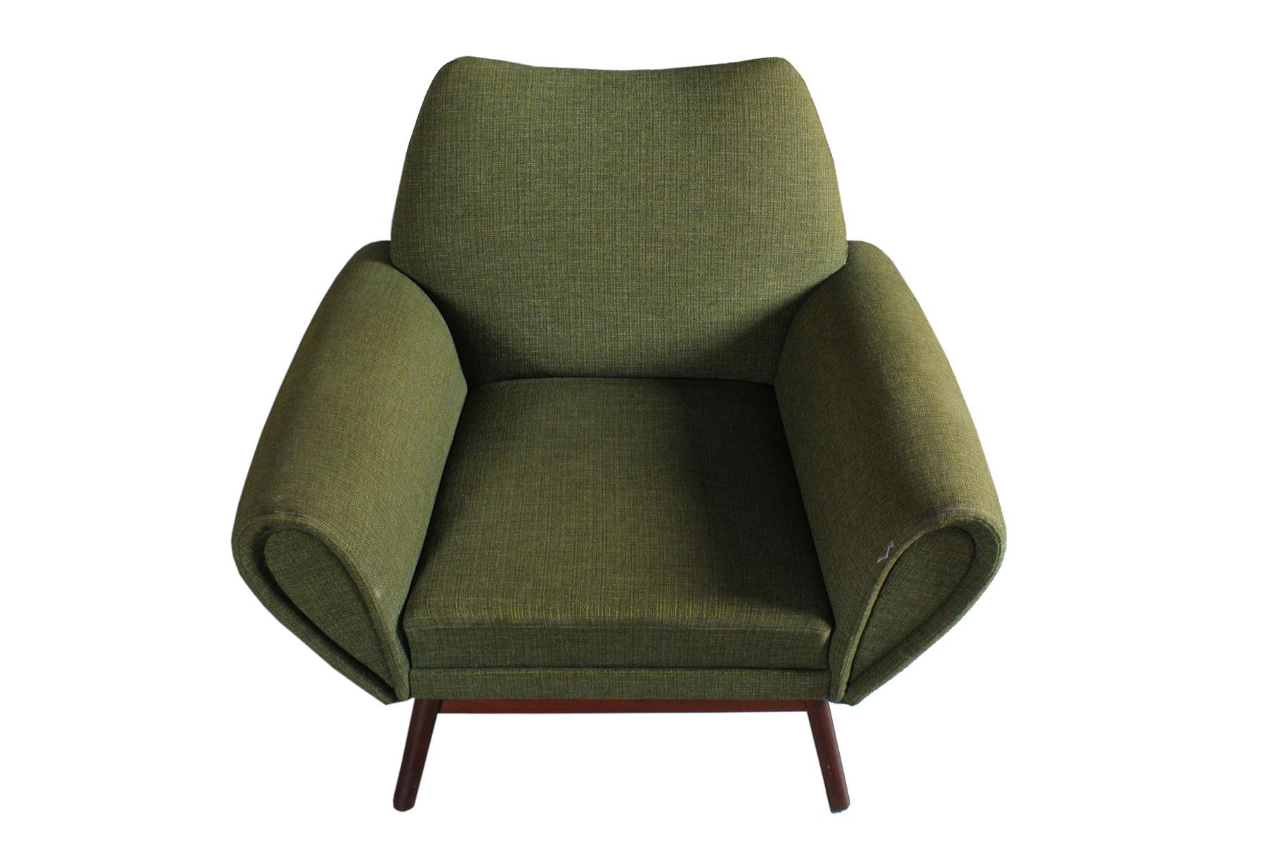 Mid-Century Modern Johannes Andersen Lounge Chair in Green