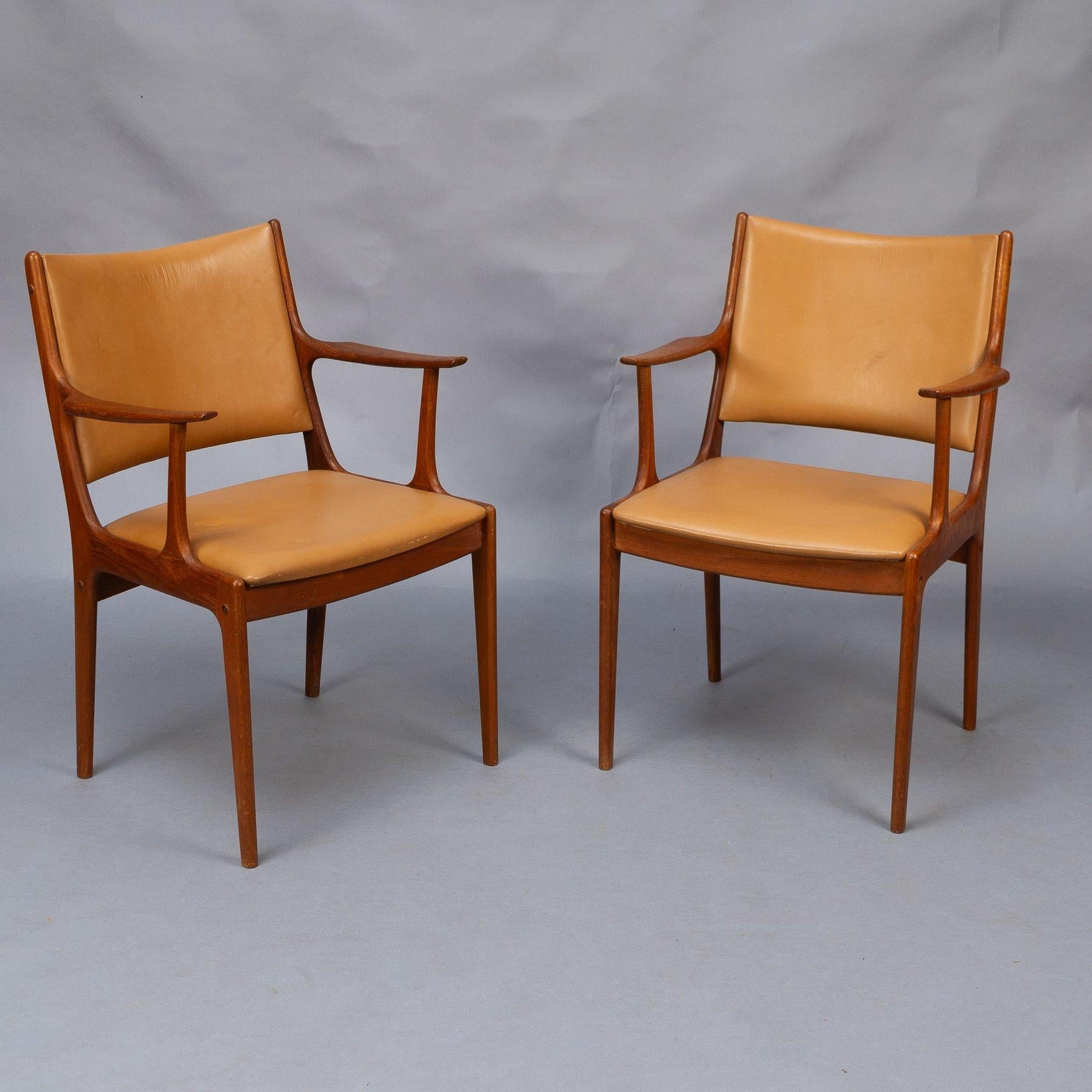 Johannes Andersen Made by Uldum Møbler, Denmark. Set of Eight Dining Chairs For Sale 9