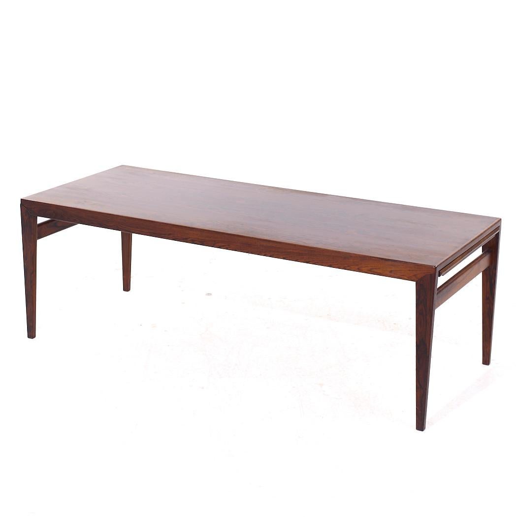Mid-Century Modern Johannes Andersen Table basse à feuilles cachées en palissandre danois du milieu du siècle dernier en vente