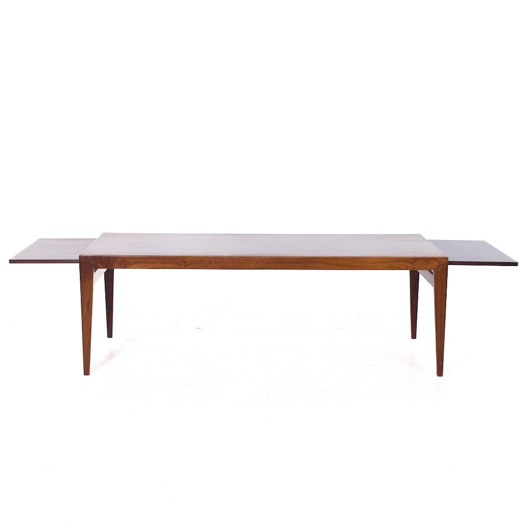 Johannes Andersen Table basse à feuilles cachées en palissandre danois du milieu du siècle dernier Bon état - En vente à Countryside, IL