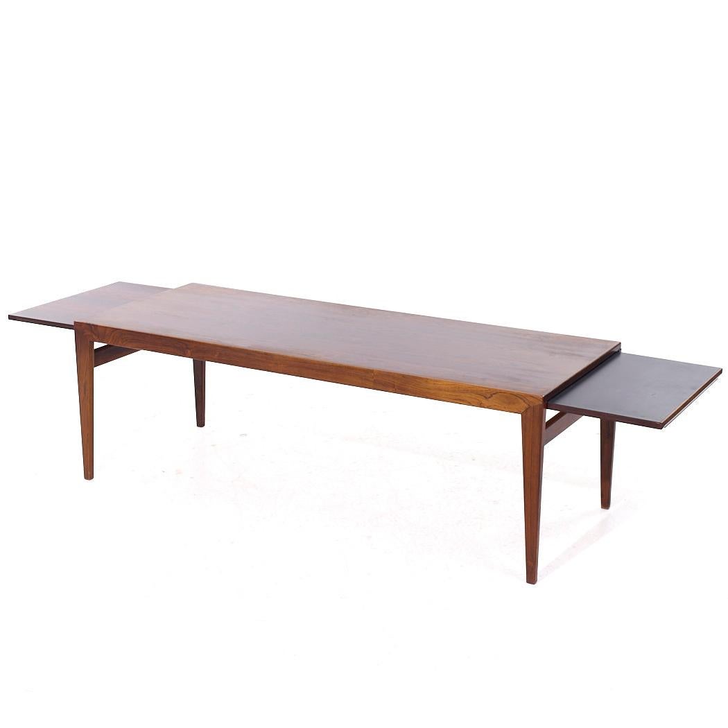 Bois de rose Johannes Andersen Table basse à feuilles cachées en palissandre danois du milieu du siècle dernier en vente