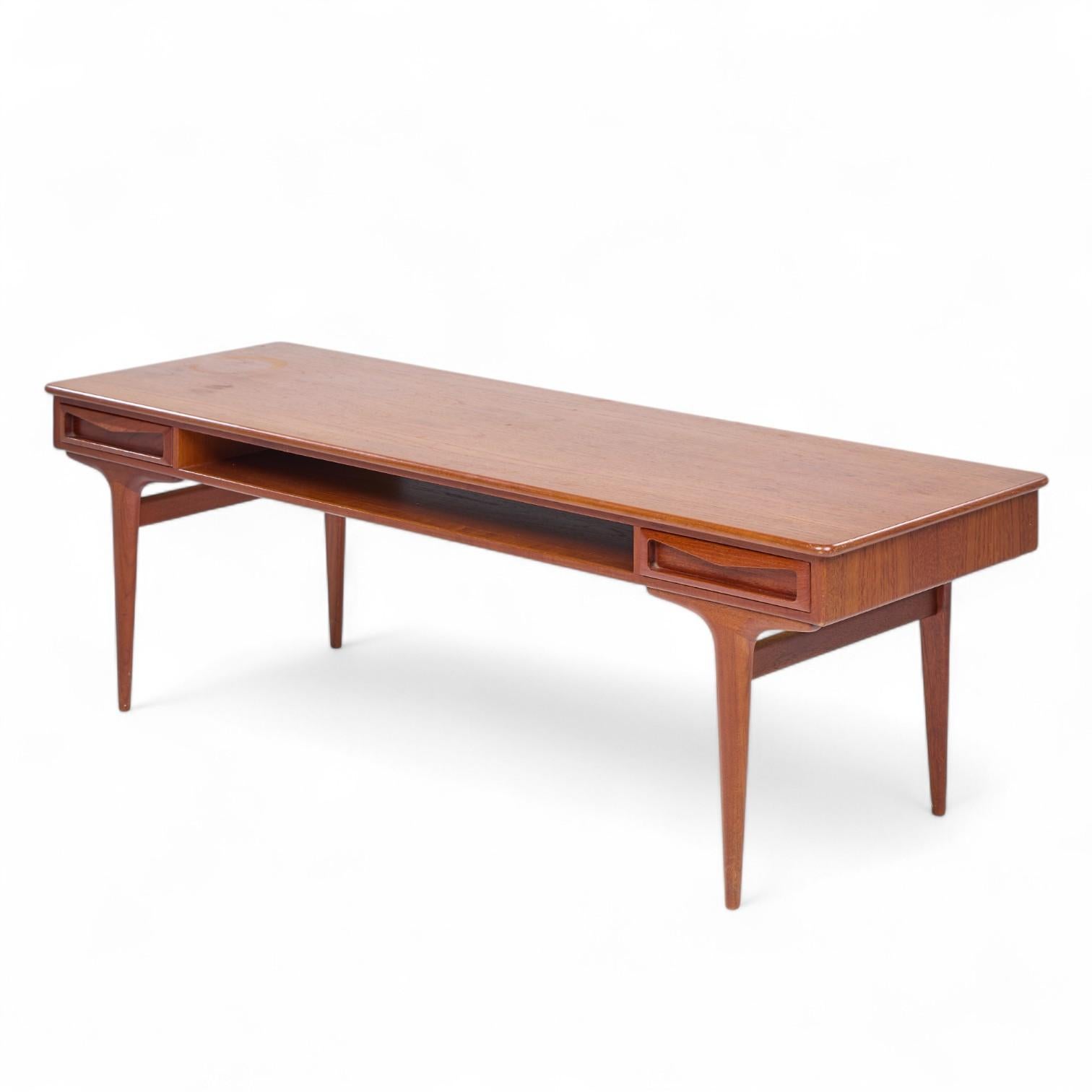 Johannes Andersen Mid Century Danish Teak Coffee Table For Sale 4
