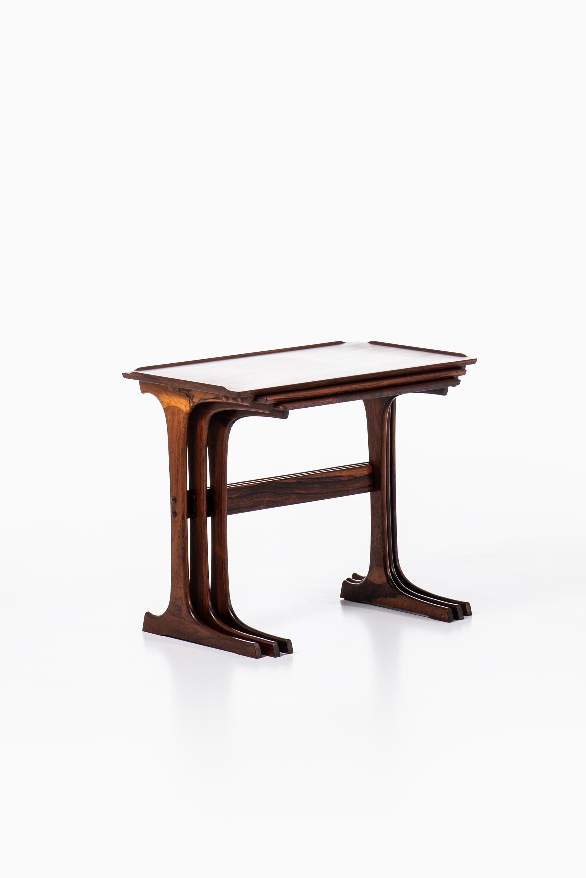 Johannes Andersen Nesting Tables in Rosewood by CFC Silkeborg in Denmark In Good Condition In Limhamn, Skåne län