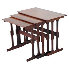 Mesas nido y apilables de madera