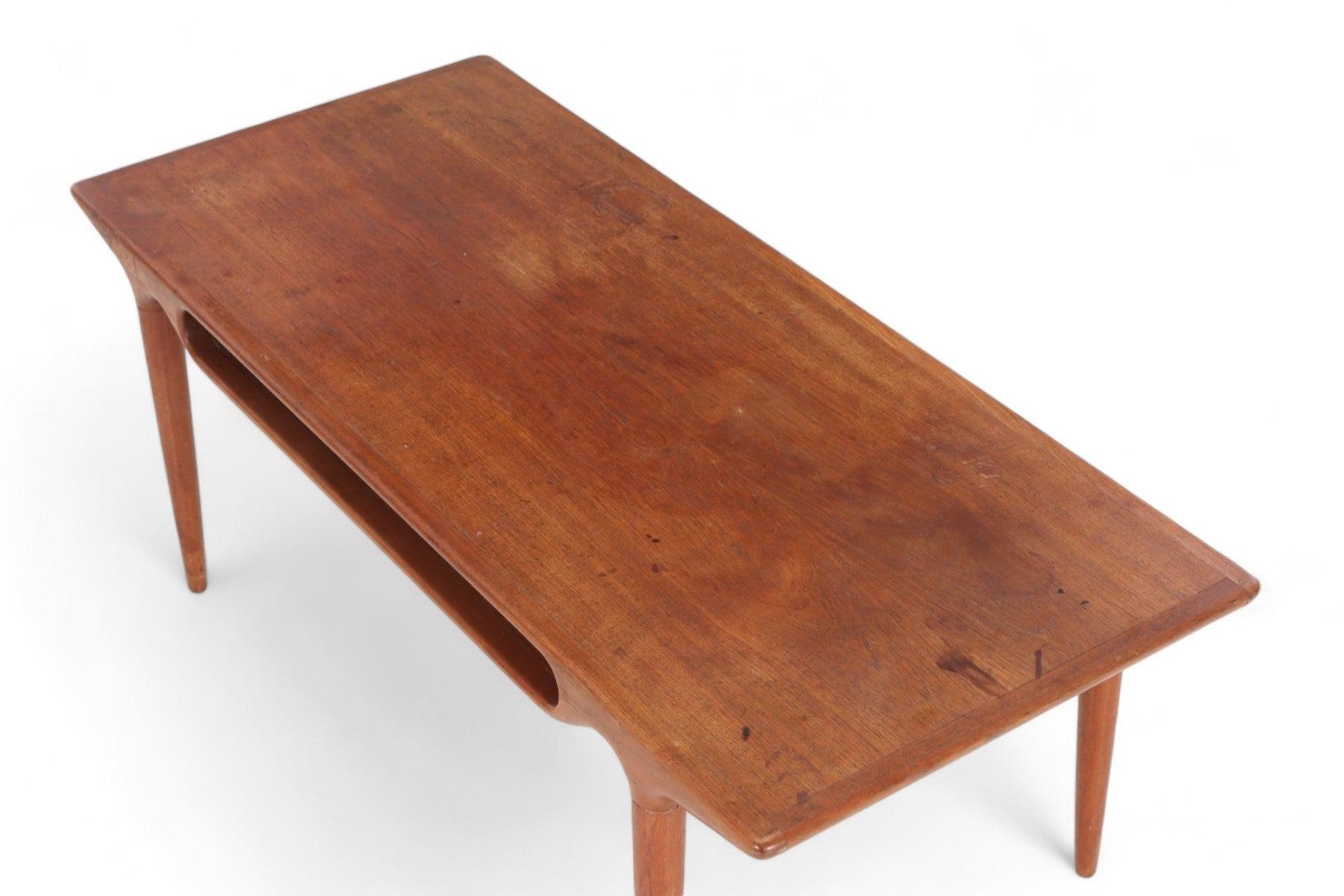 Table basse en teck organique Johannes Andersen Bon état - En vente à Berkeley, CA
