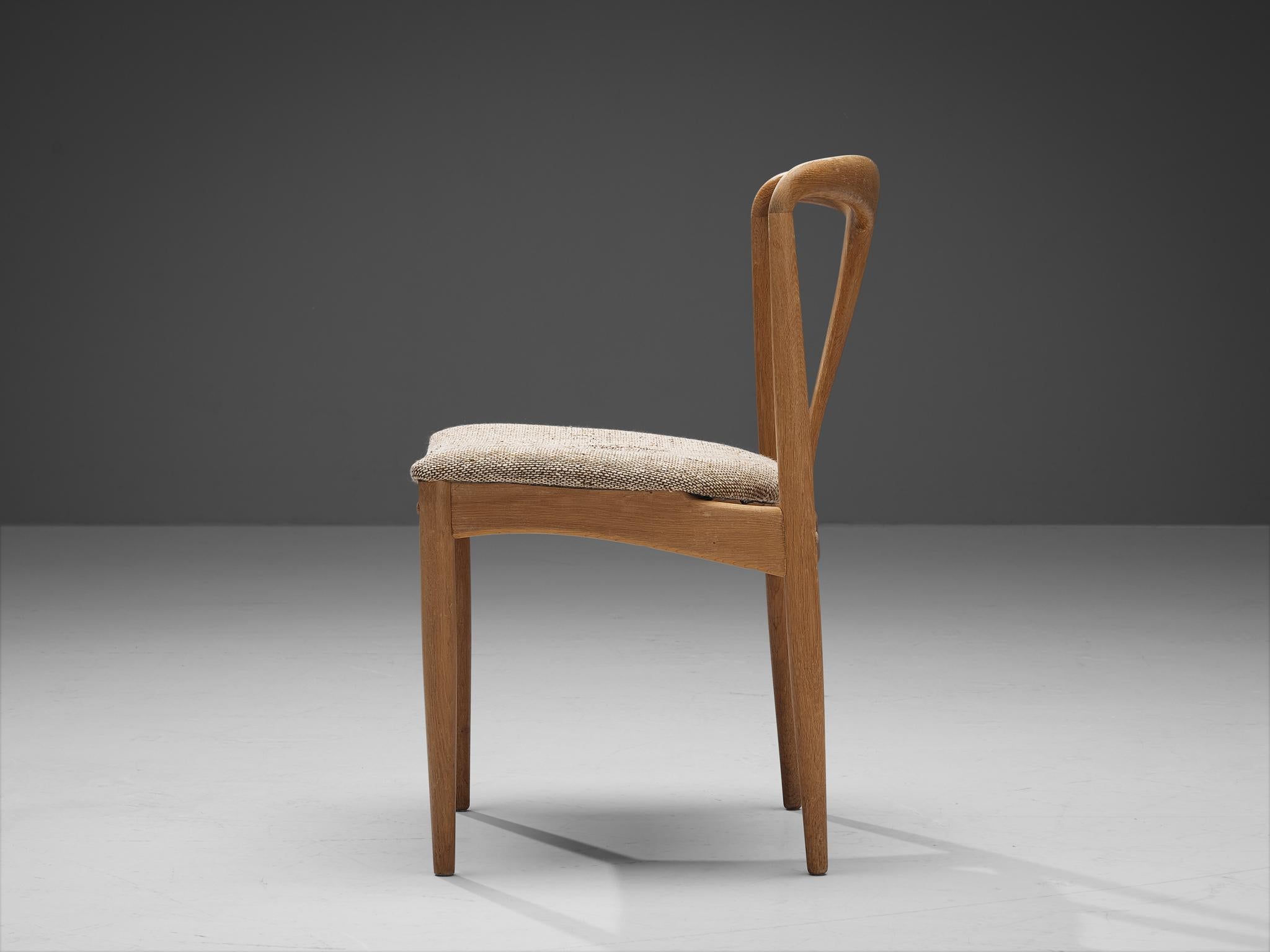 Johannes Andersen Pair of 'Juliane' Dining Chairs in Oak and Off-White Fabric 1