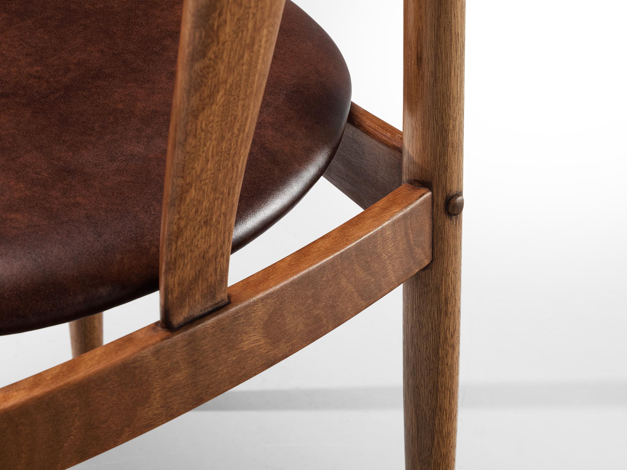 Johannes Andersen Pair of 'Juliane' Dining Chairs in Teak and Leather For Sale 4