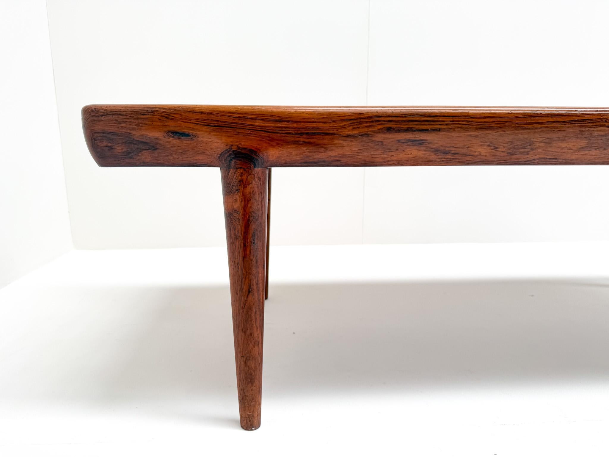 Mesa baja de palisandro Johannes Andersen para CFC Silkeborg, Dinamarca Moderno de mediados de siglo en venta