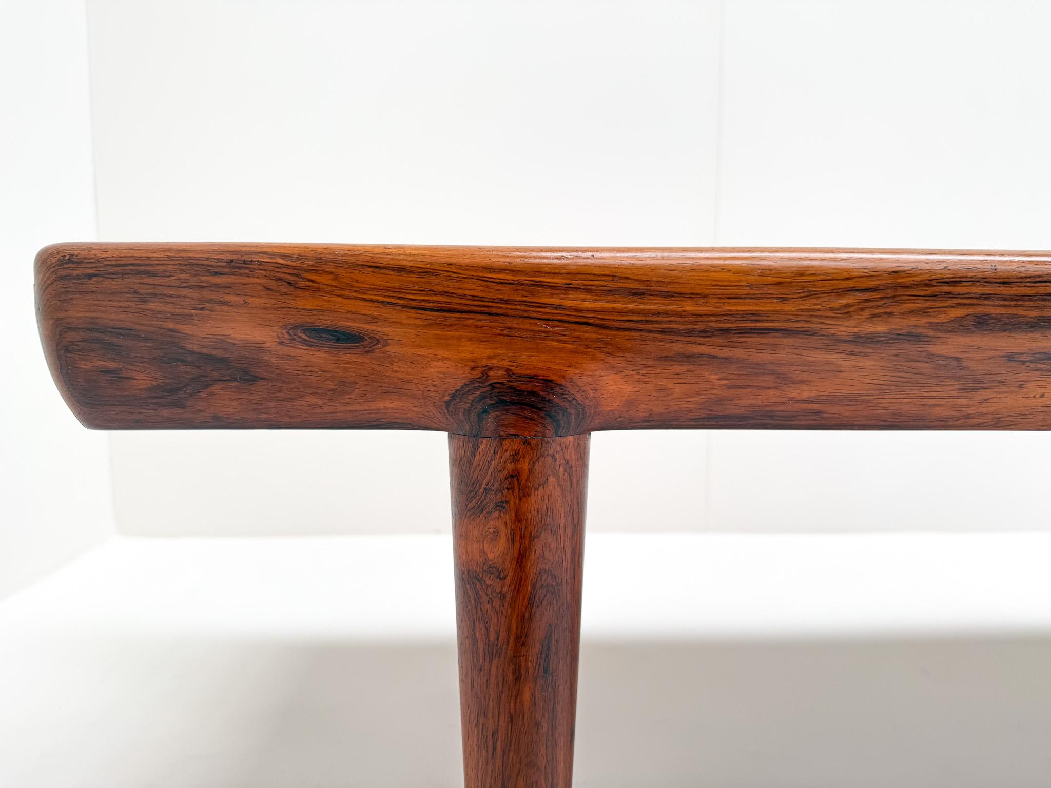 Mesa baja de palisandro Johannes Andersen para CFC Silkeborg, Dinamarca Danés en venta