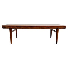 Mesa baja de palisandro Johannes Andersen para CFC Silkeborg, Dinamarca