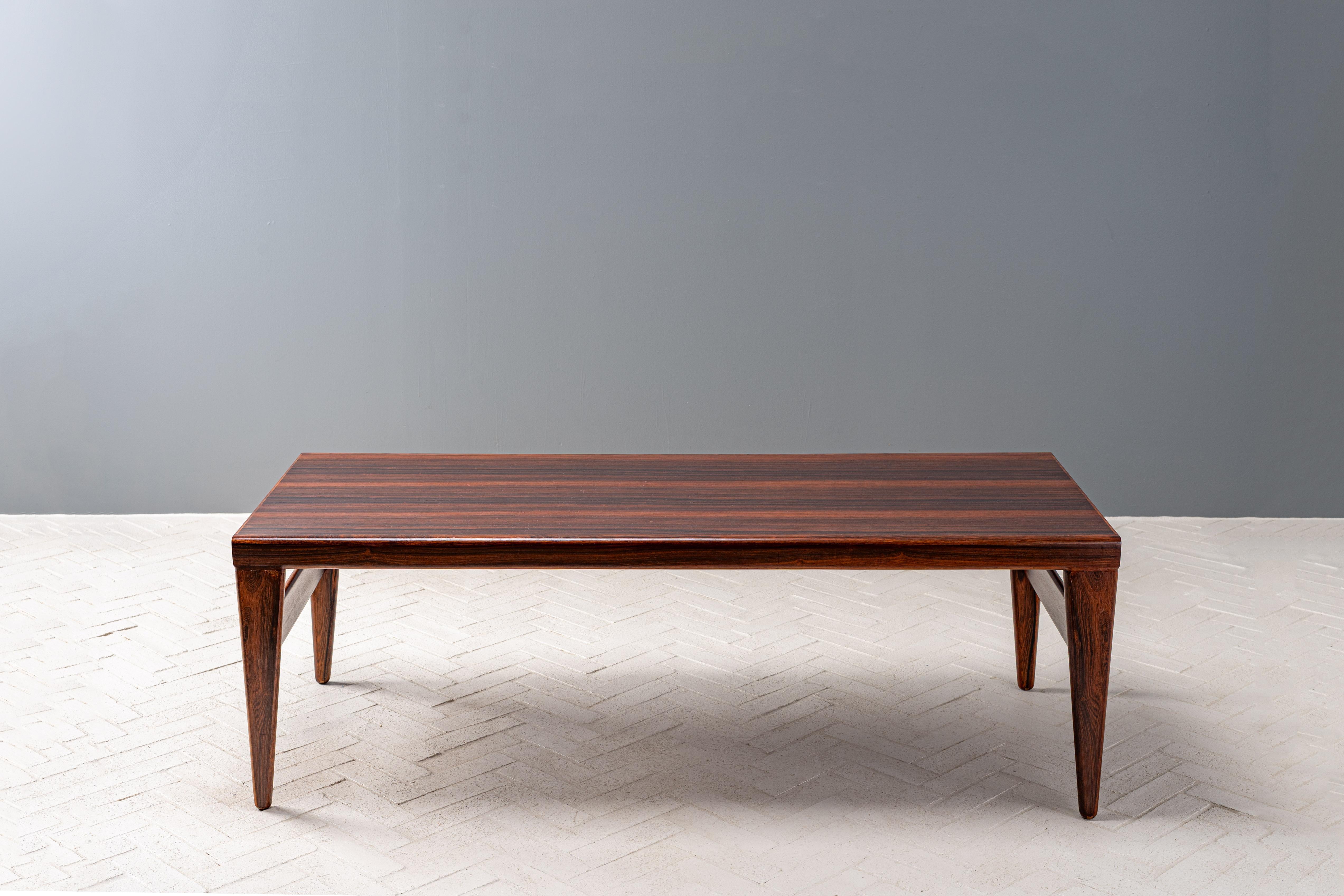 Mid-Century Modern Johannes Andersen Rosewood Coffee Table For Sale