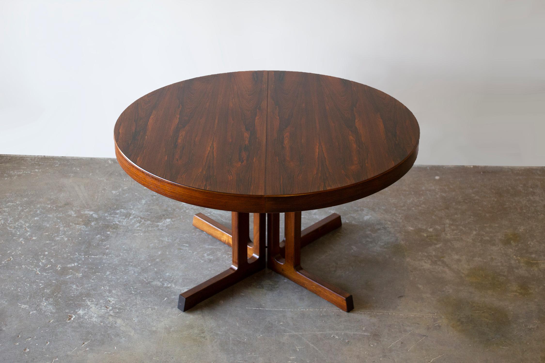 Johannes Andersen Rosewood Extension Dining Table Scandinavian Modern, 1960s  8