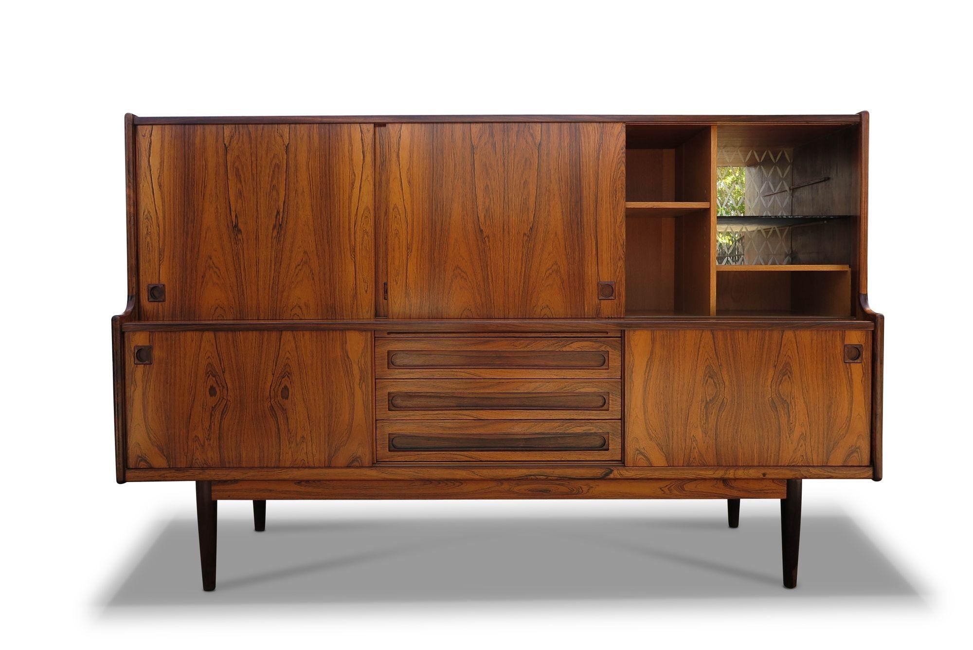 A olio Credenza alta in legno di palissandro di Johannes Andersen, metà secolo danese in vendita