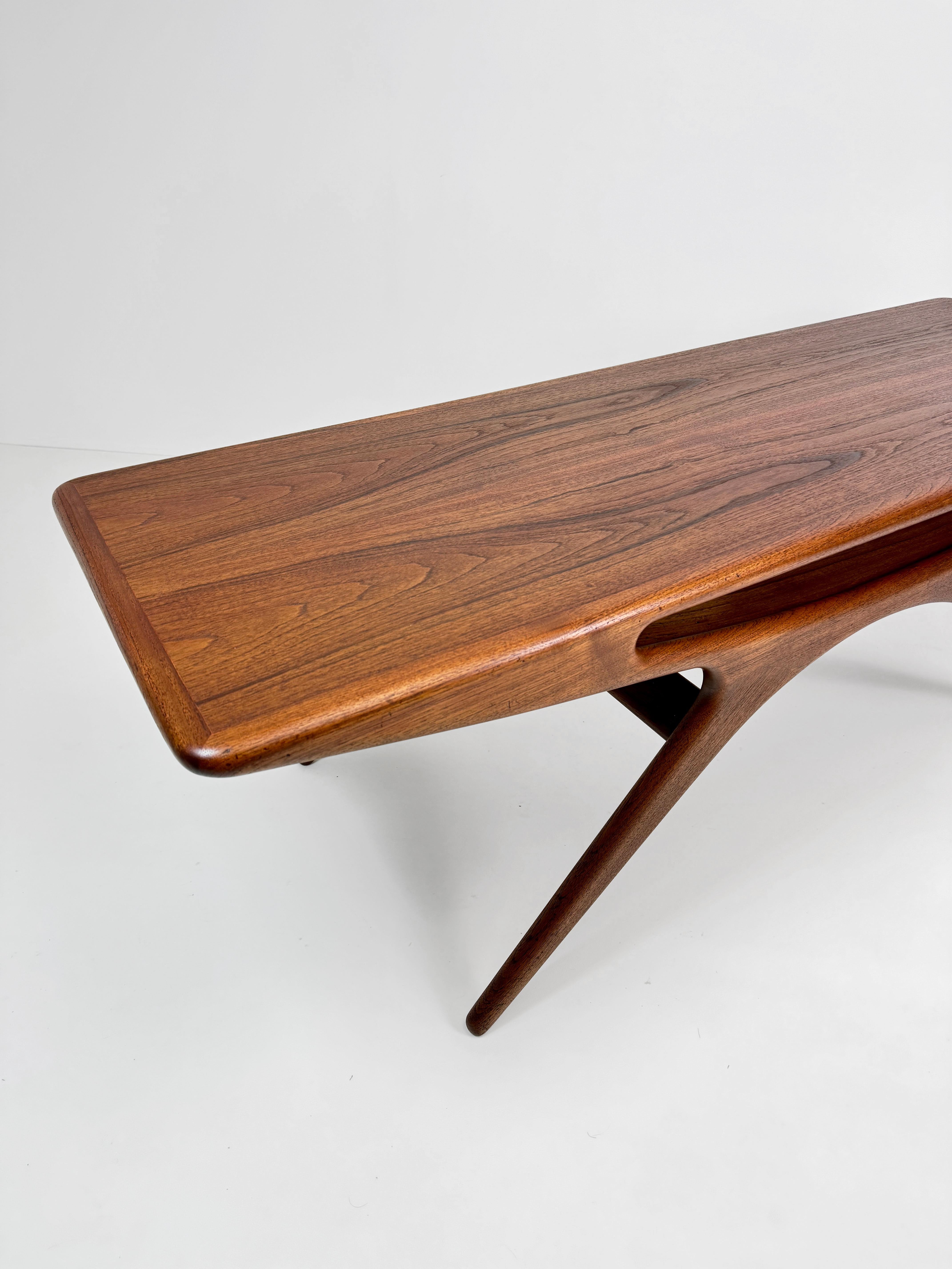 Coffee Table Teakwood by Johannes Andersen, for CFC Silkeborg, Denmark 1950's In condizioni buone in vendita a London, GB