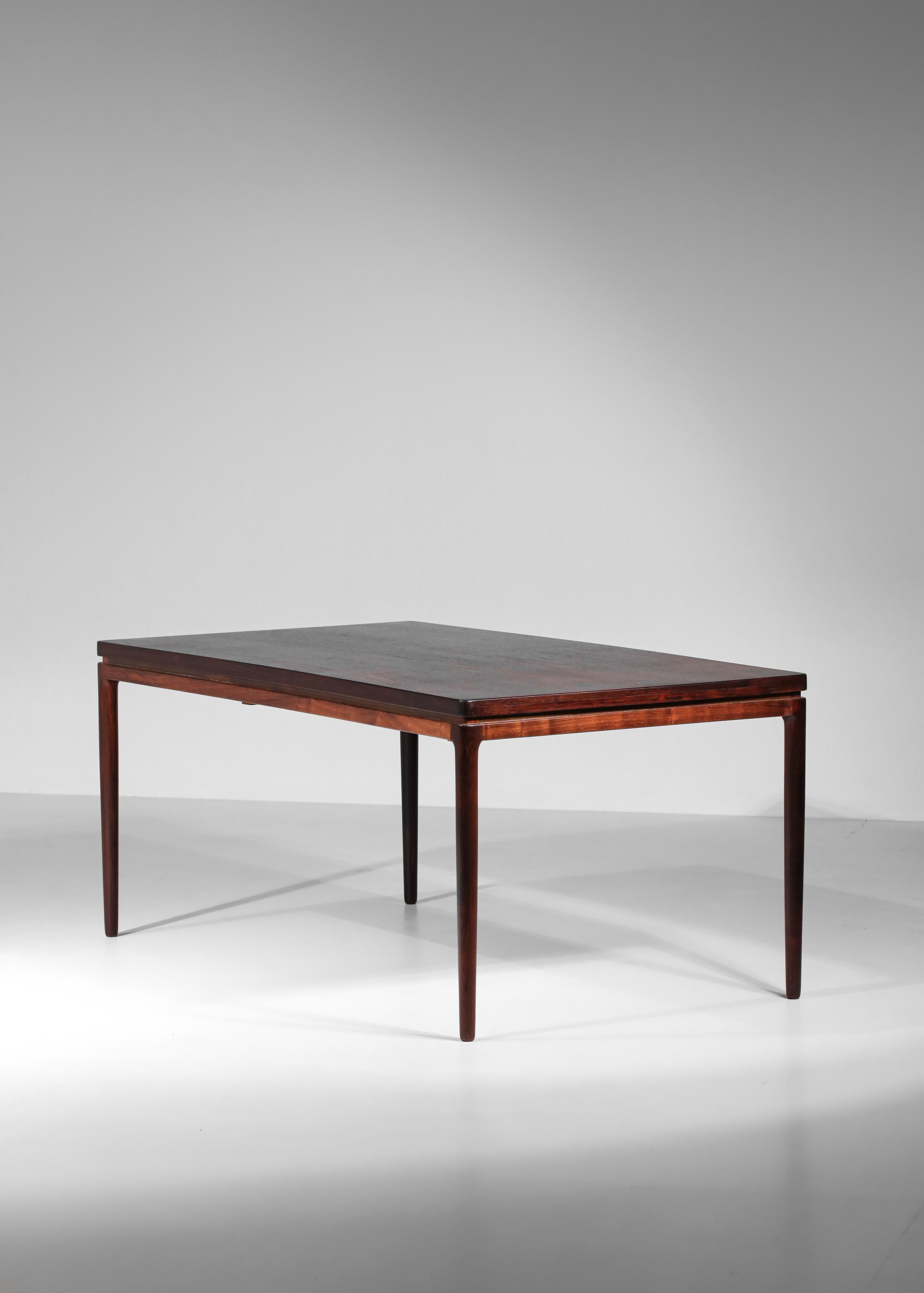 Johannes Andersen Scandinavian dining table in solid wood Linneberg  1960 - H392 For Sale 3