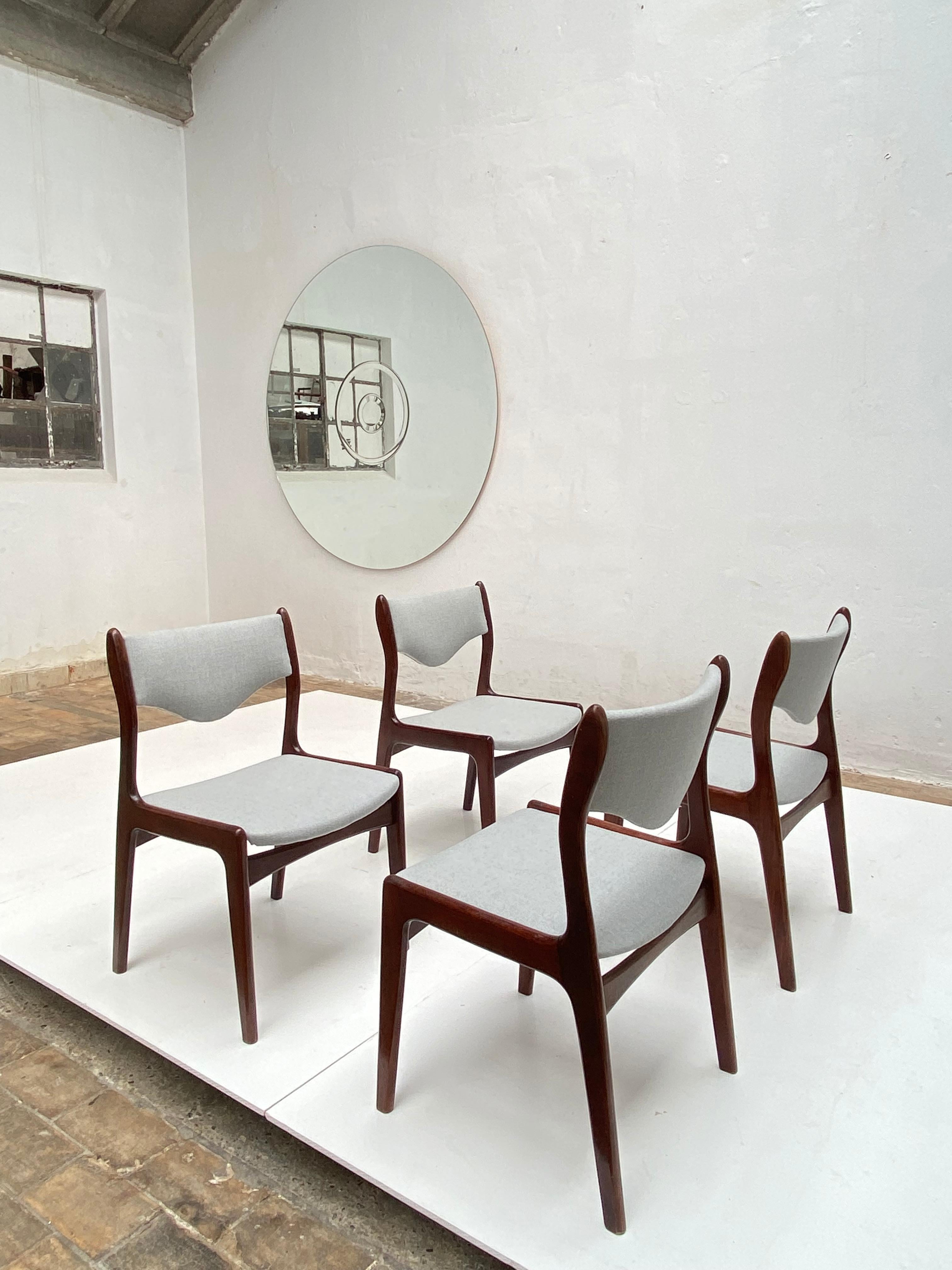 Wool Johannes Andersen Set of 4 Solid Teak Dining Chairs produced by Mahjongg, 1960's For Sale