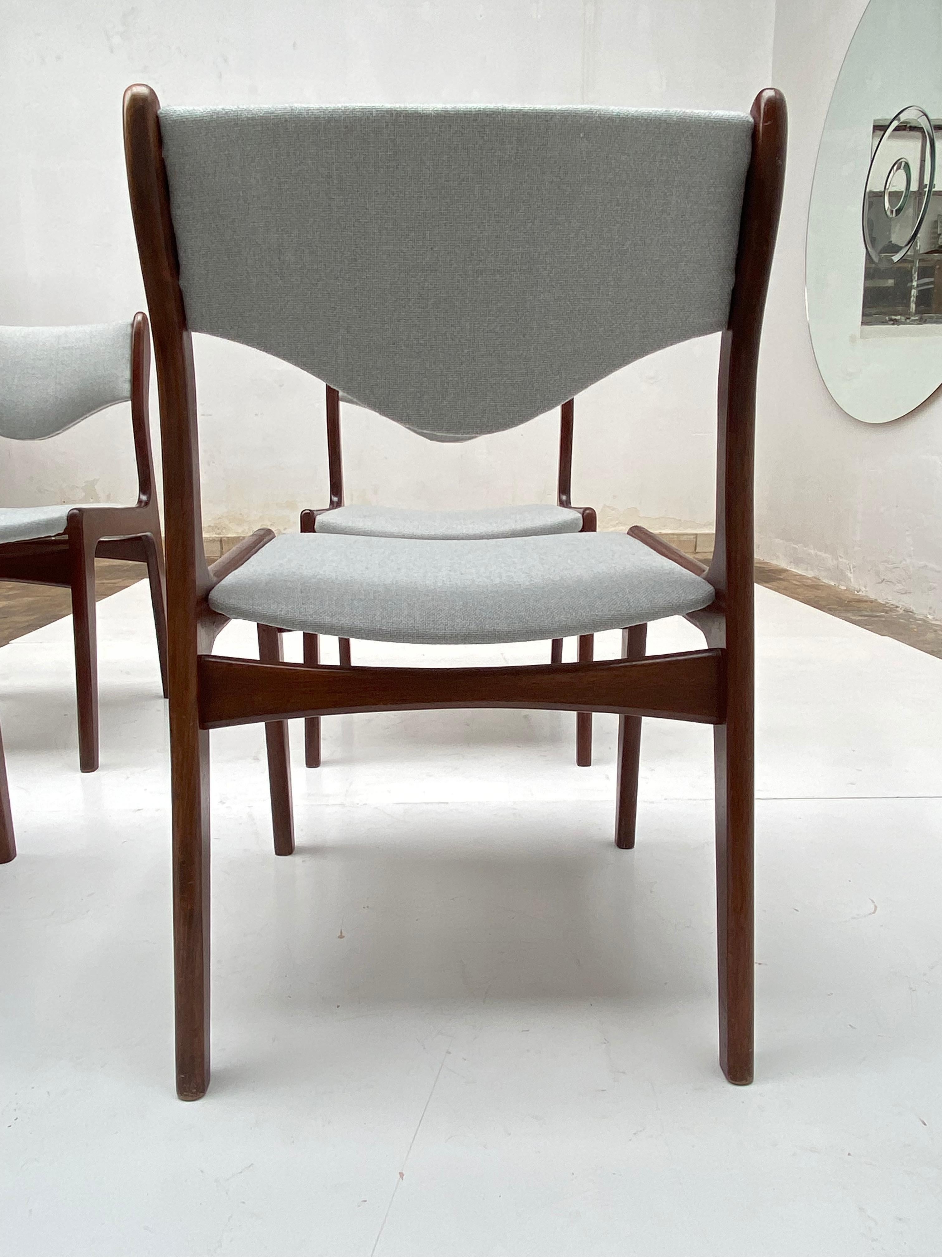 Satz von 4 Esszimmerstühlen aus massivem Teakholz von Johannes Andersen, hergestellt von Mahjongg, 1960er Jahre im Angebot 5