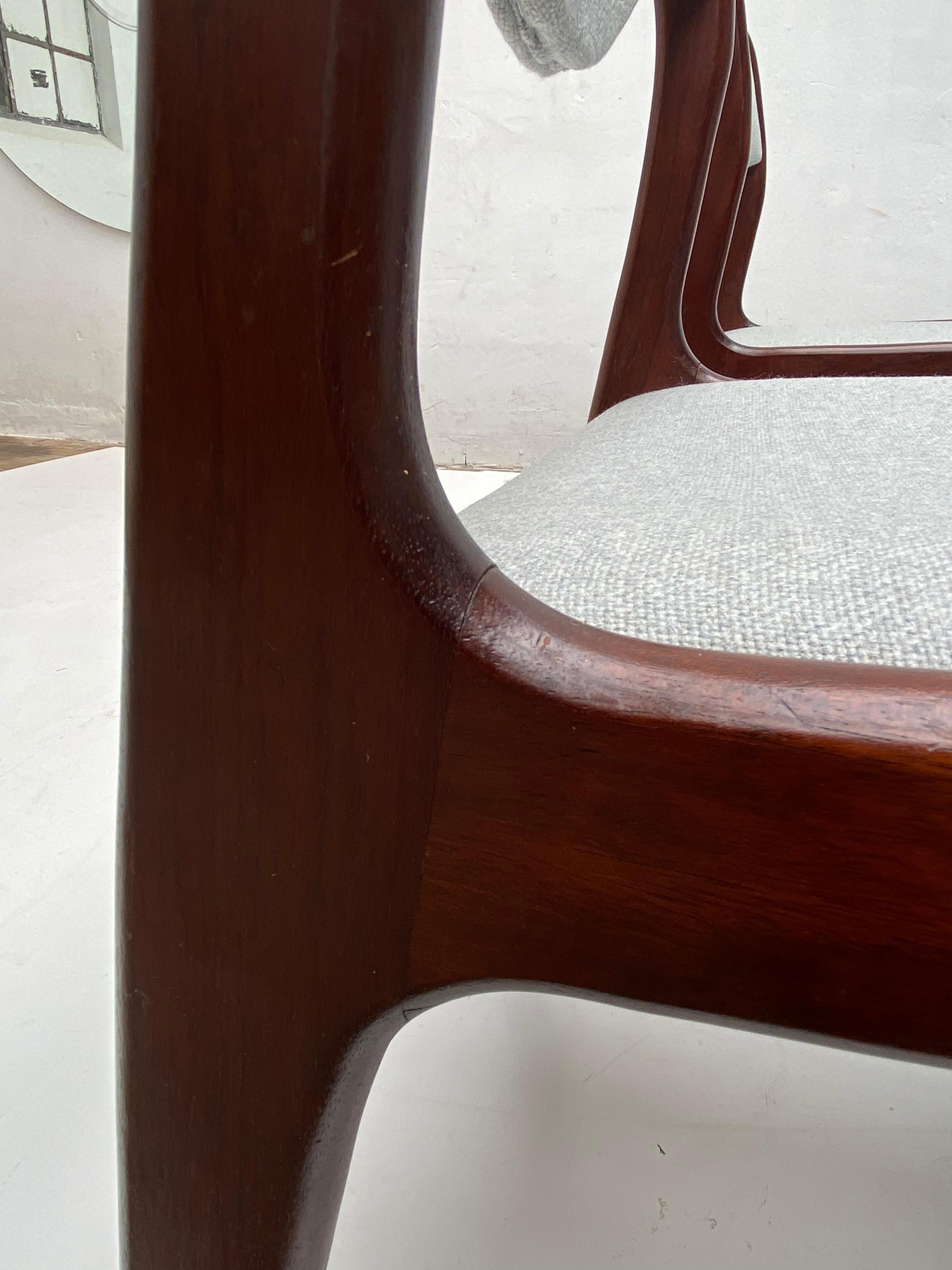 Satz von 4 Esszimmerstühlen aus massivem Teakholz von Johannes Andersen, hergestellt von Mahjongg, 1960er Jahre (Wolle) im Angebot
