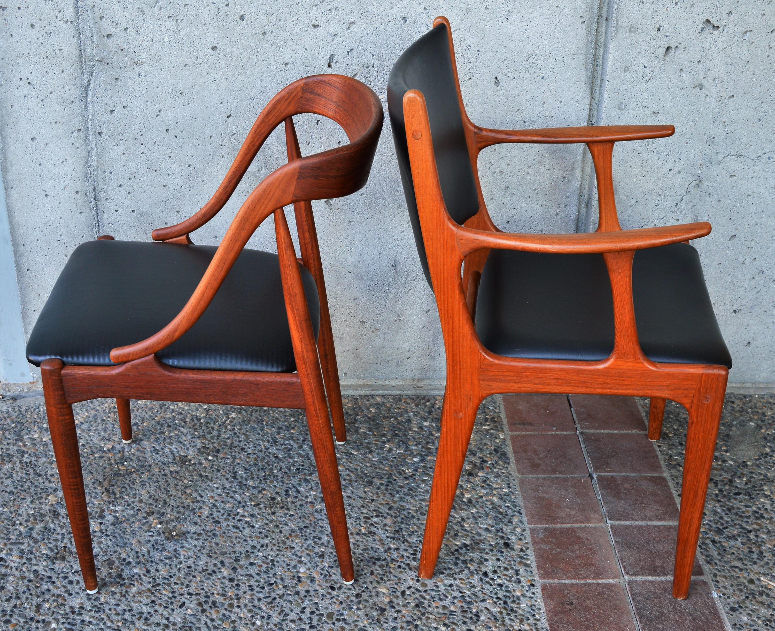 Johannes Andersen Set of 6 Danish Teak Dining Chairs with 2 Head or Armchairs 9