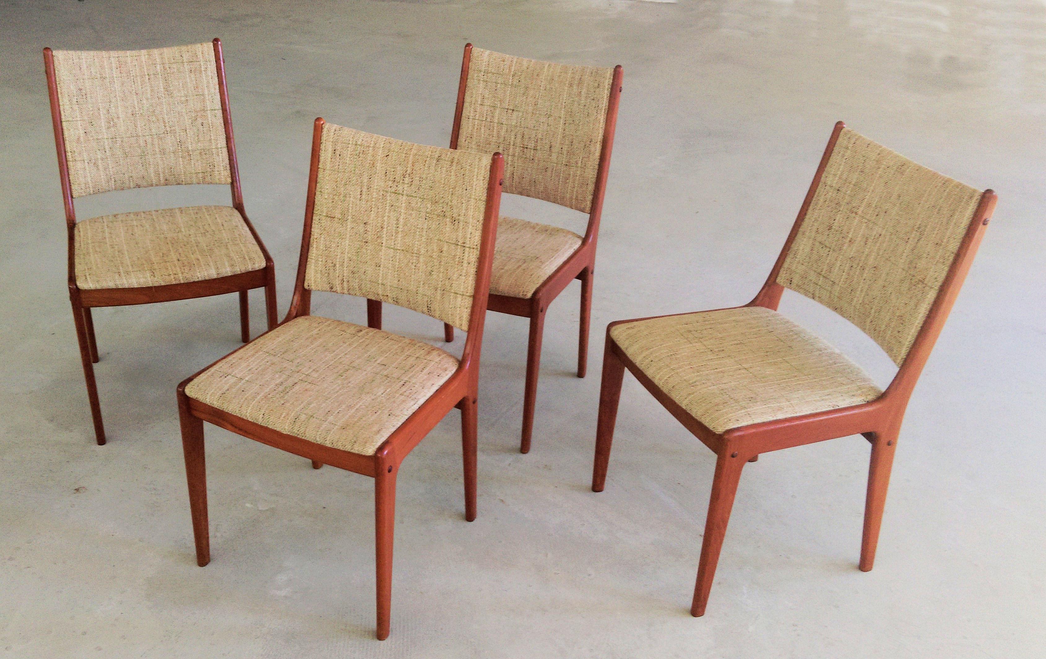 Set of four 1960s Johannes Andersen dining chairs in teak made by Uldum Møbler, Denmark.

The set of dining chairs feature a clean simple yet elegant design that will fit in well in most houses. 

The chairs have been restored and refinished by our