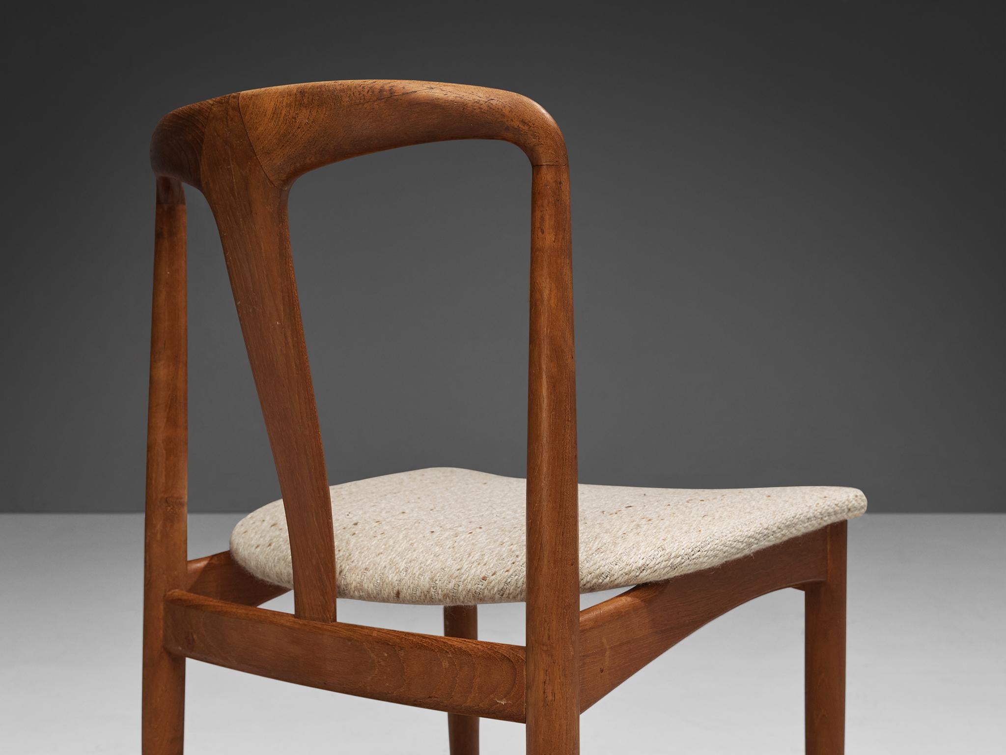 Johannes Andersen Set of Six 'Juliane' Dining Chairs in Teak For Sale 1