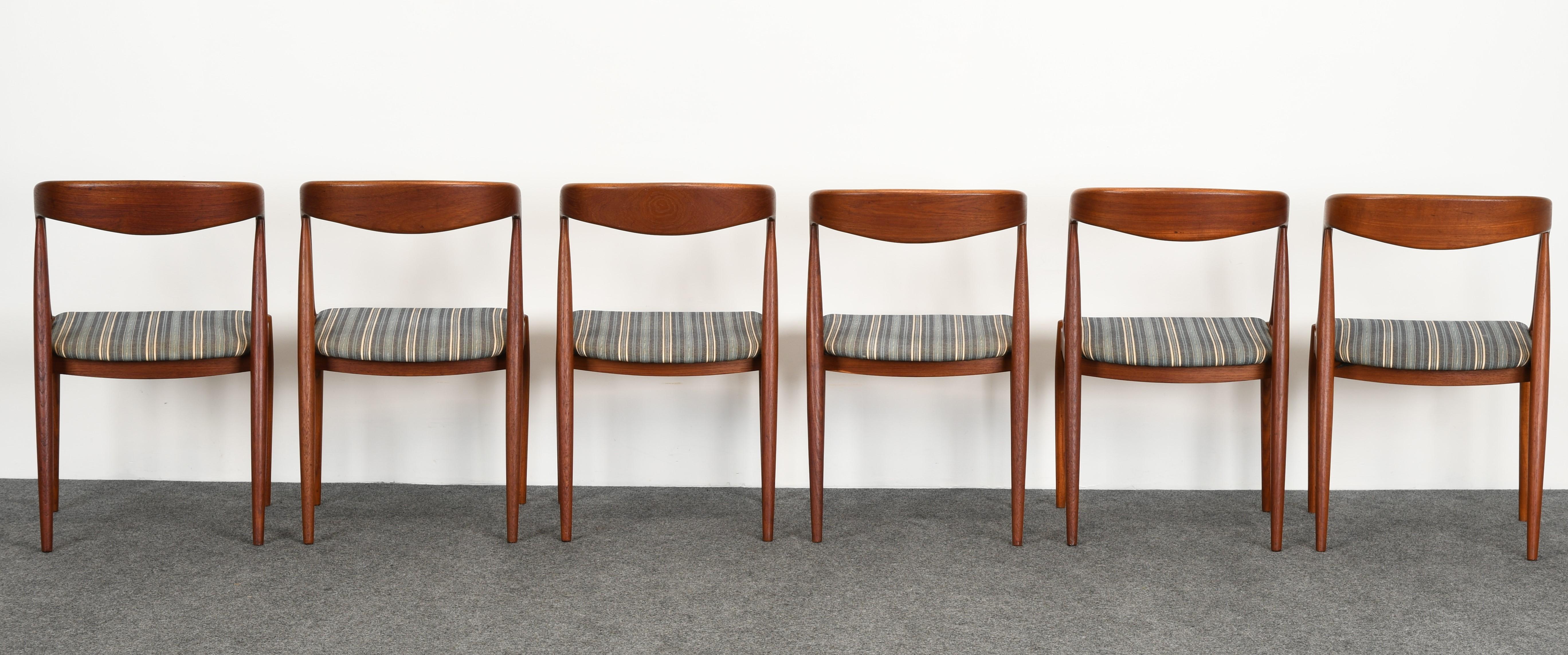 Johannes Andersen Set of Six Teak Dining Chairs, 1960s 3