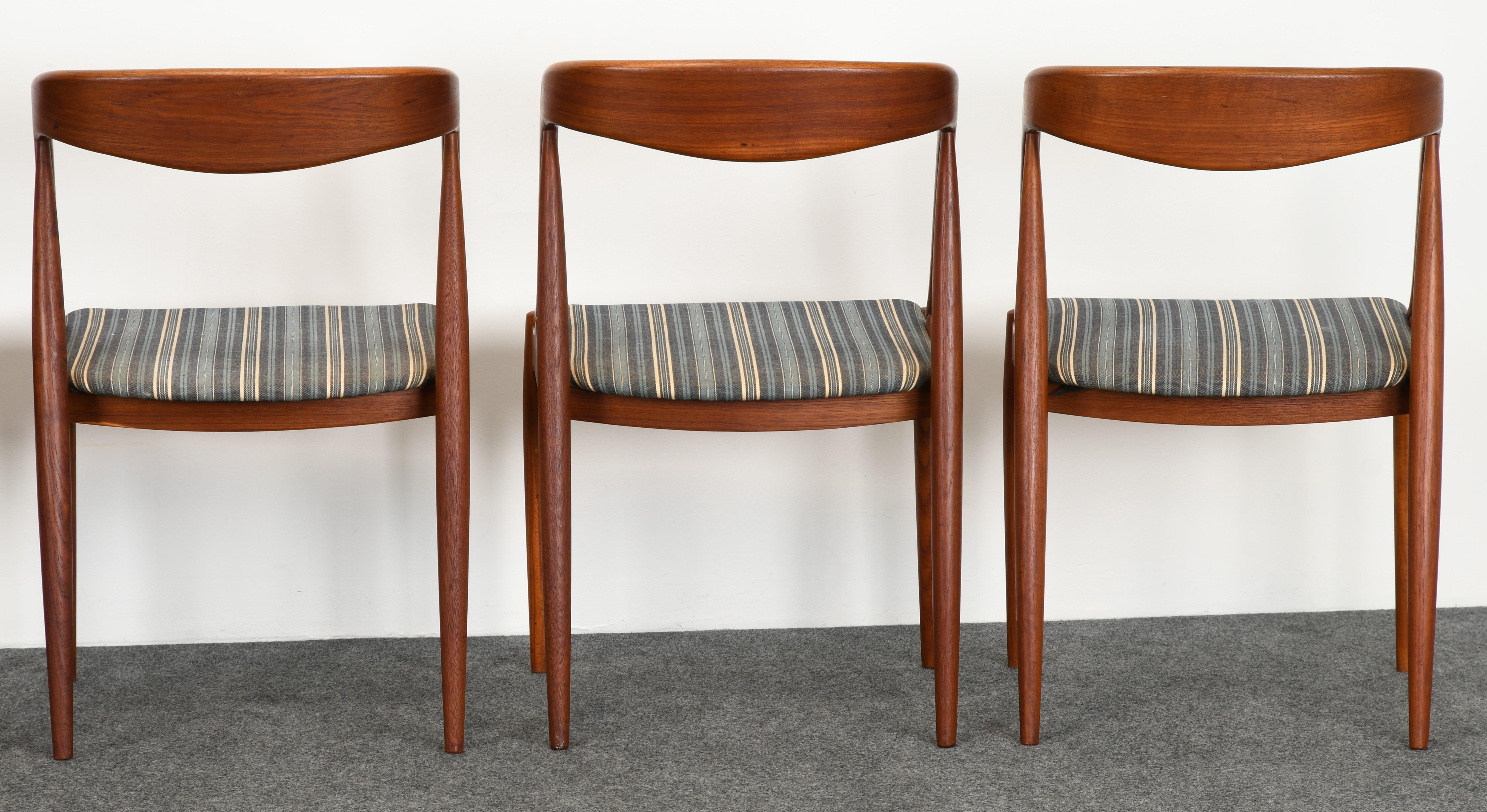 Johannes Andersen Set of Six Teak Dining Chairs, 1960s 5