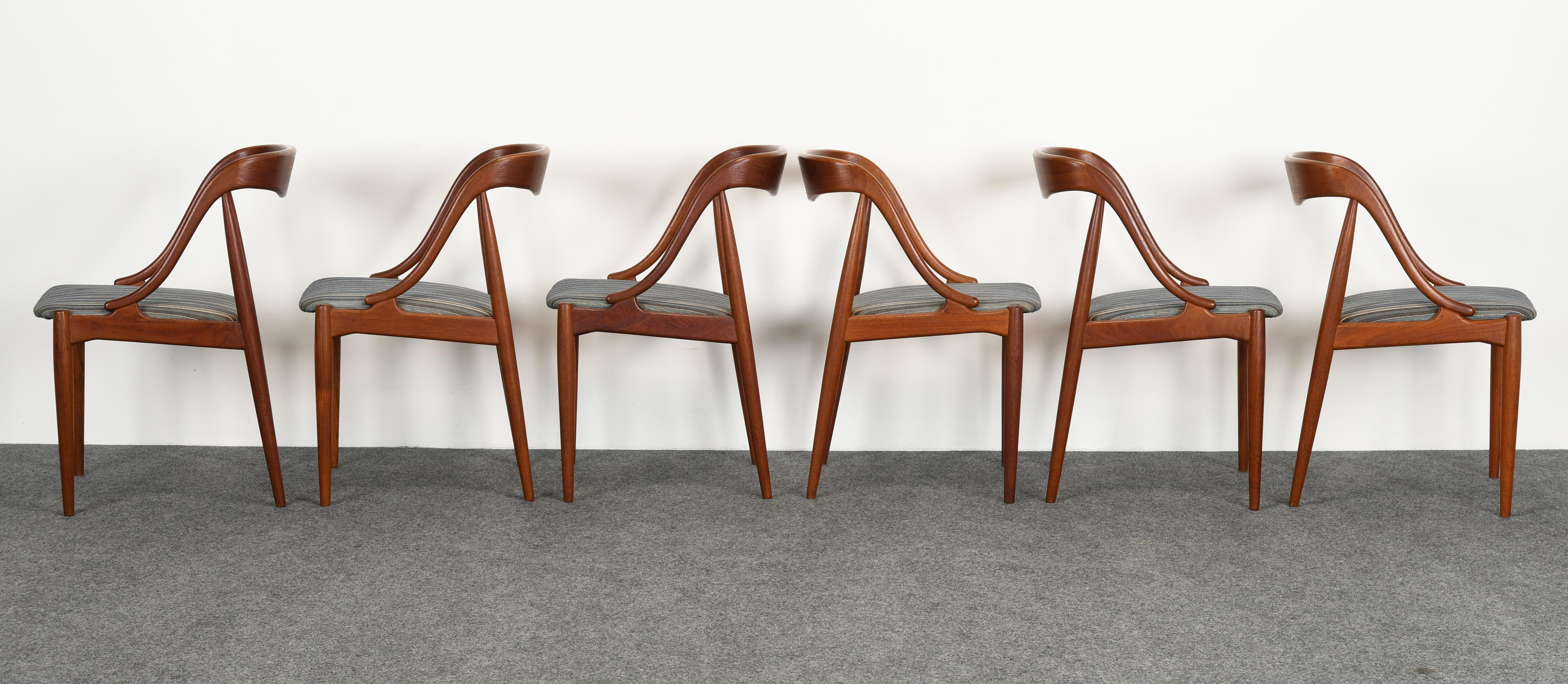 Johannes Andersen Set of Six Teak Dining Chairs, 1960s 6