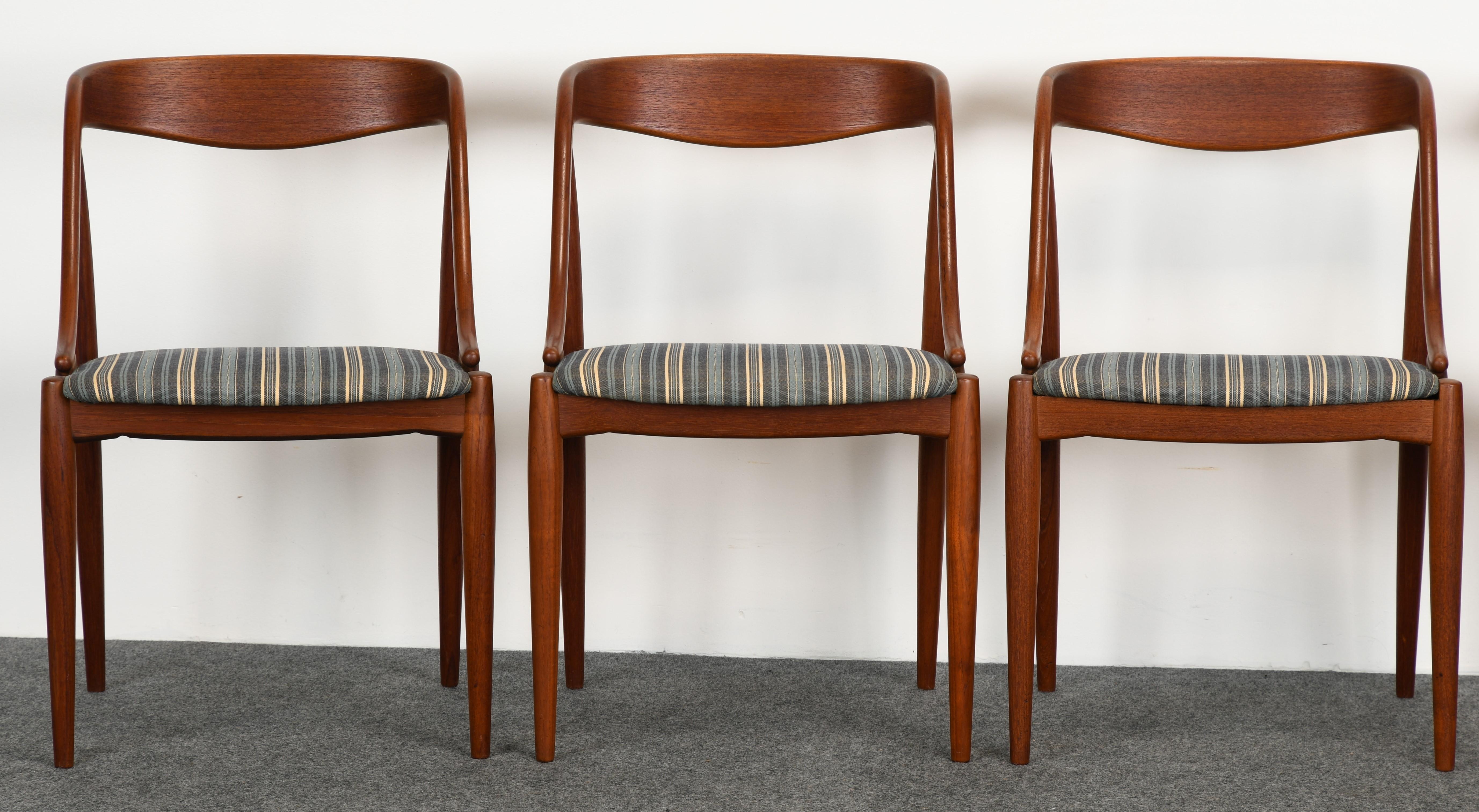 Johannes Andersen Set of Six Teak Dining Chairs, 1960s In Good Condition In Hamburg, PA
