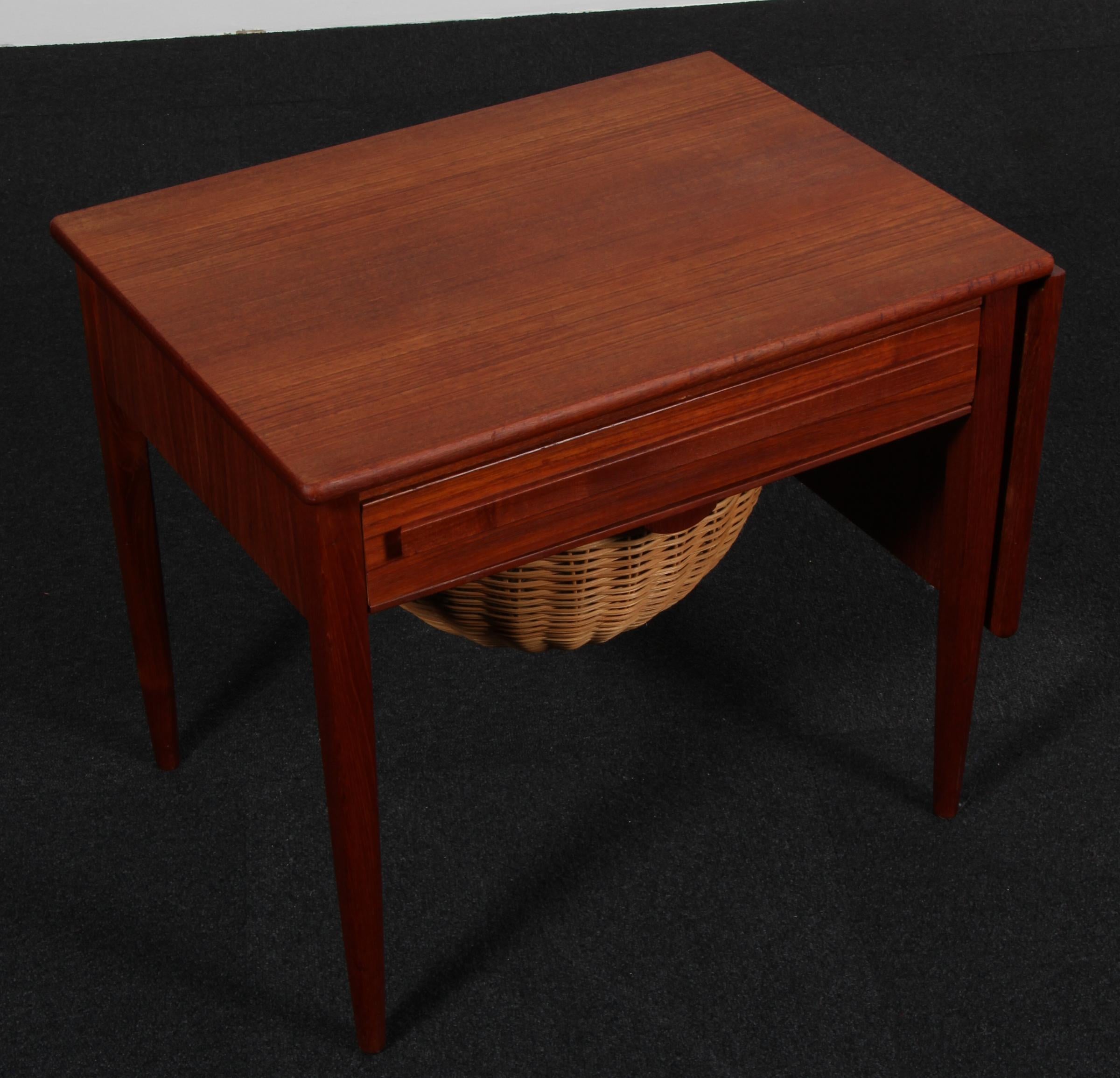 Scandinave moderne Nid de couture Johannes Andersen en vente