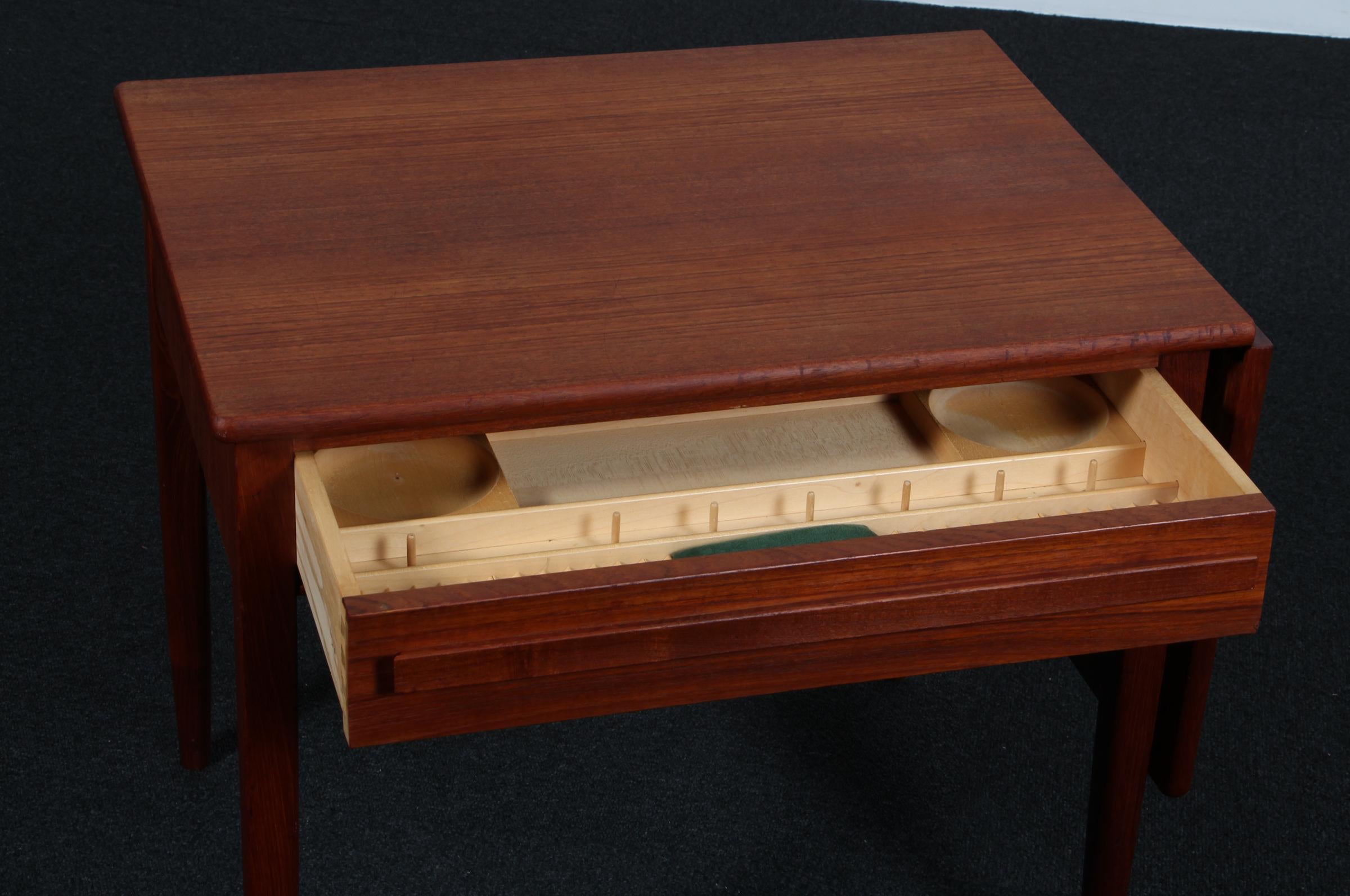 Milieu du XXe siècle Nid de couture Johannes Andersen en vente