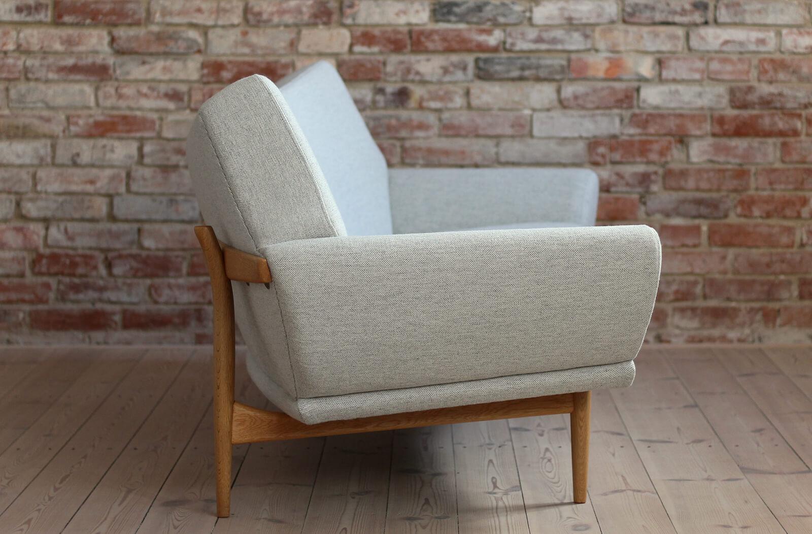 Johannes Andersen Sofa for AB Trensums Reupholstered in Kvadrat Fabric, 1950s In Excellent Condition In Wrocław, Poland