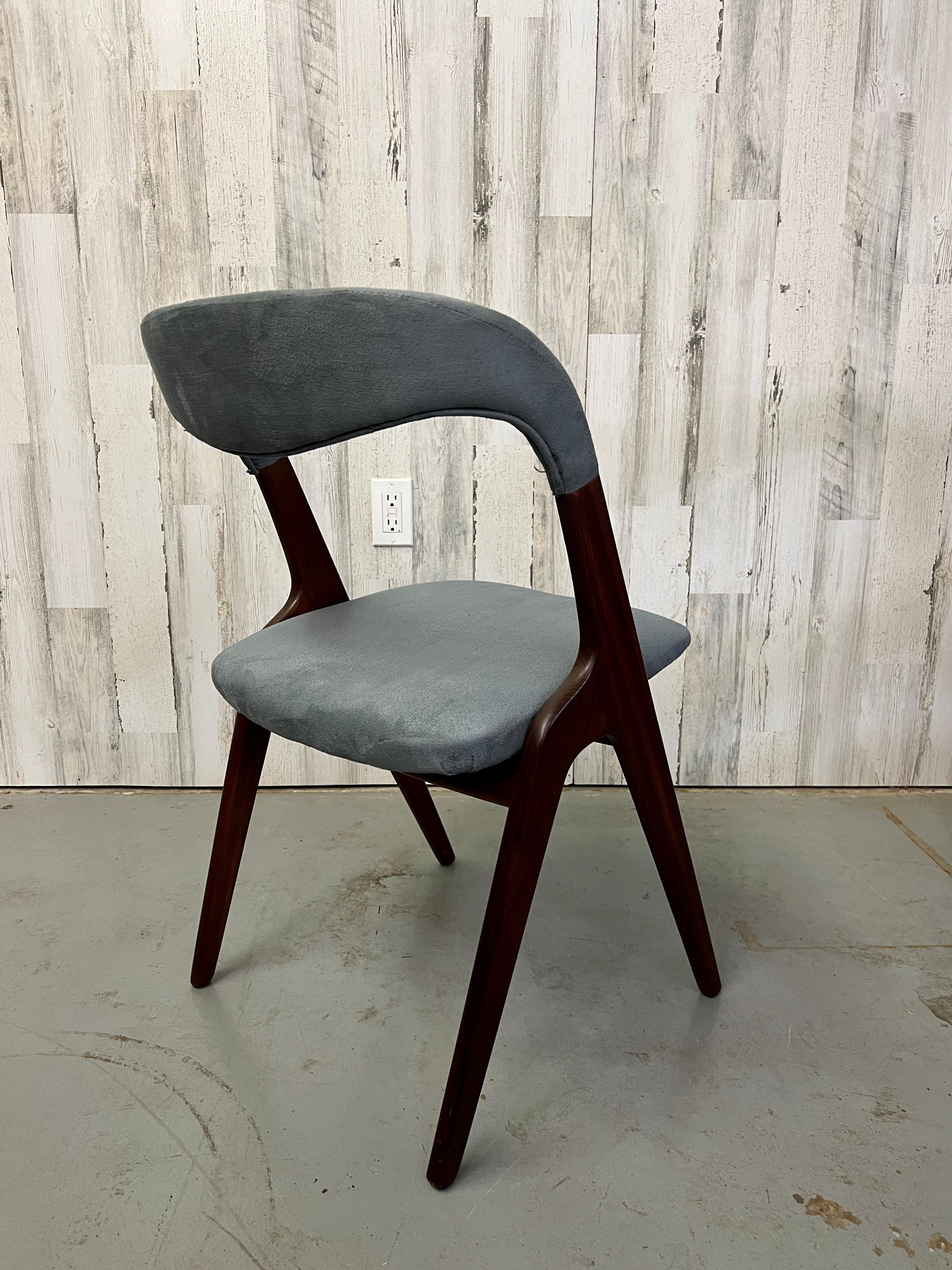 Johannes Andersen 'Sonja' Dining Chairs Set of Eight 10