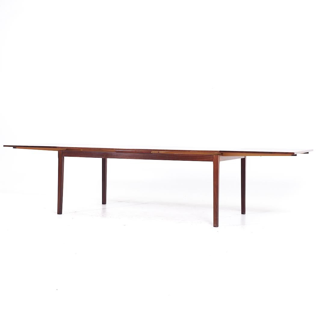 Johannes Andersen Style Mid Century Danish Rosewood Hidden Leaf Dining Table For Sale 4