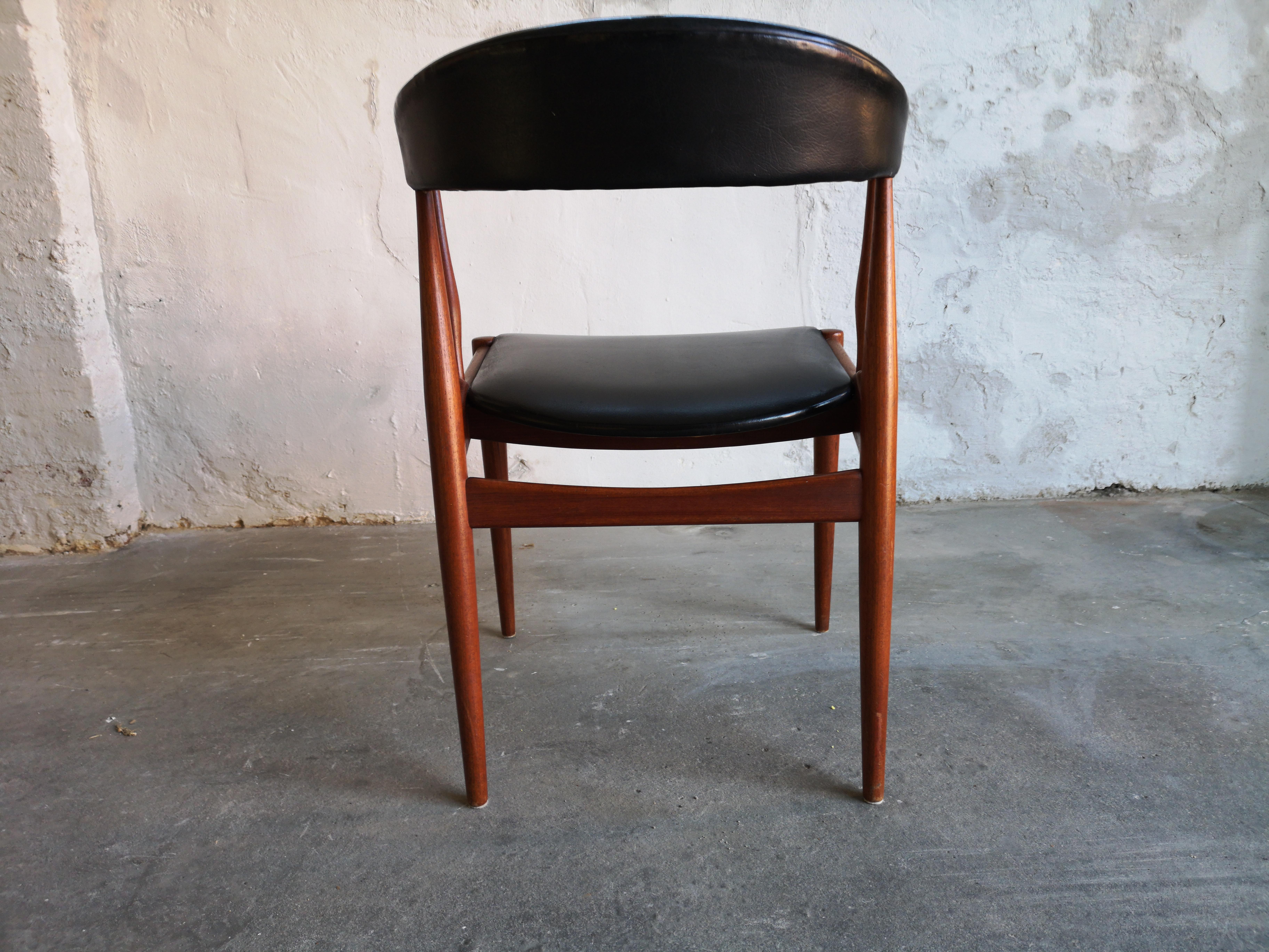 Johannes Andersen Teak Chair, Model BA113, Black Vinyl Upholstery In Good Condition In Farnham, Surrey