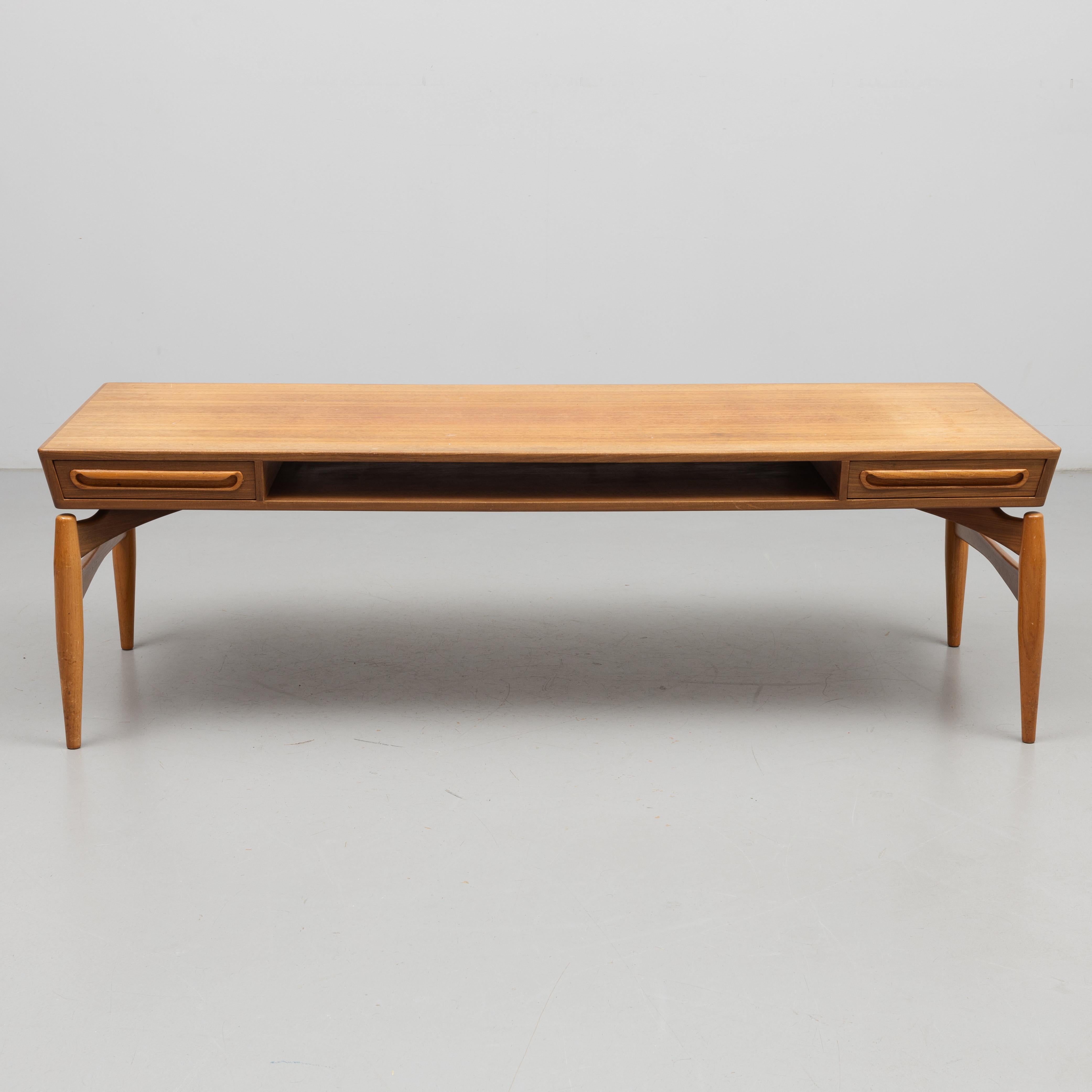 Table basse en teck de Johannes Andersen, pour AB Trensums Suède, 1960 en vente 4