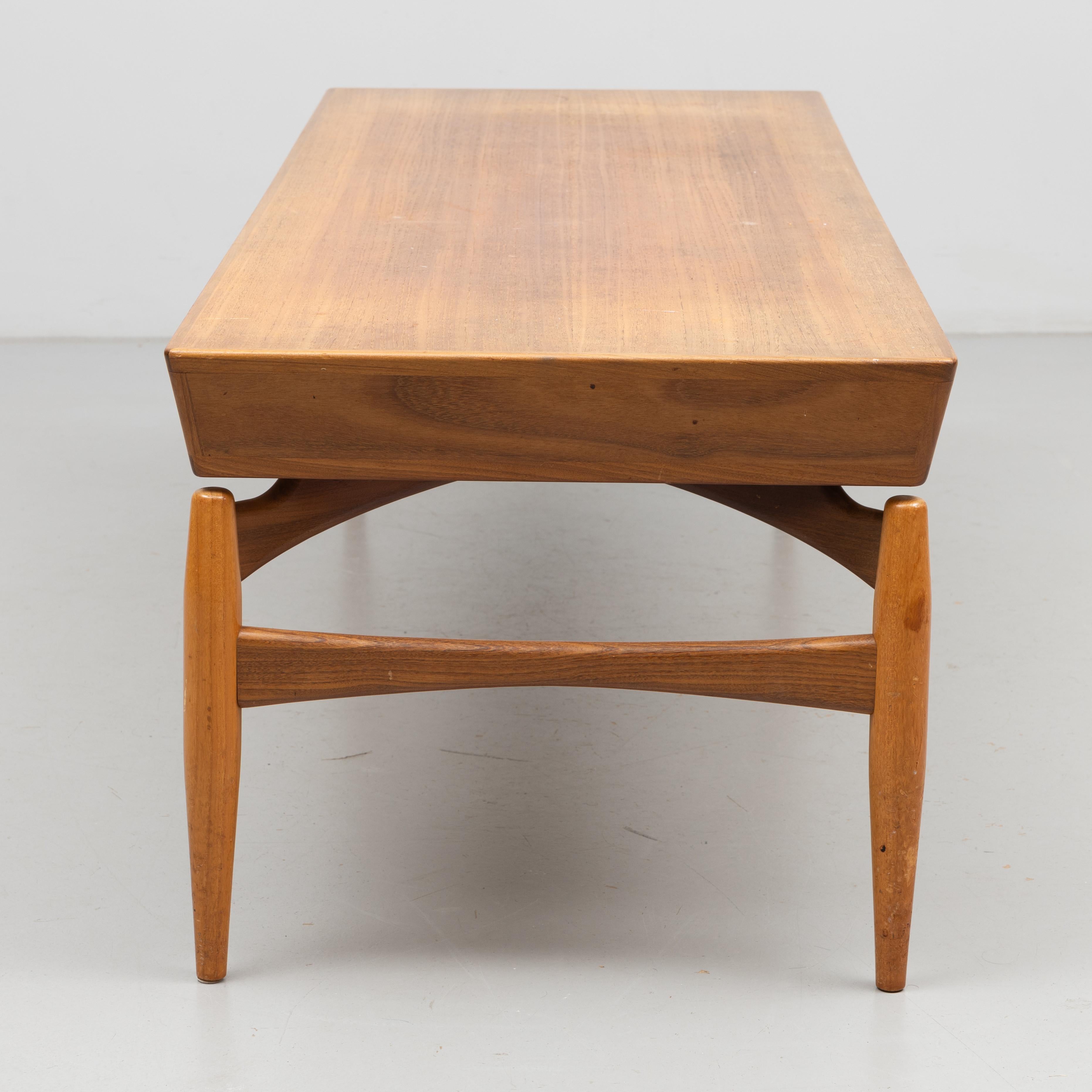 Table basse en teck de Johannes Andersen, pour AB Trensums Suède, 1960 en vente 1
